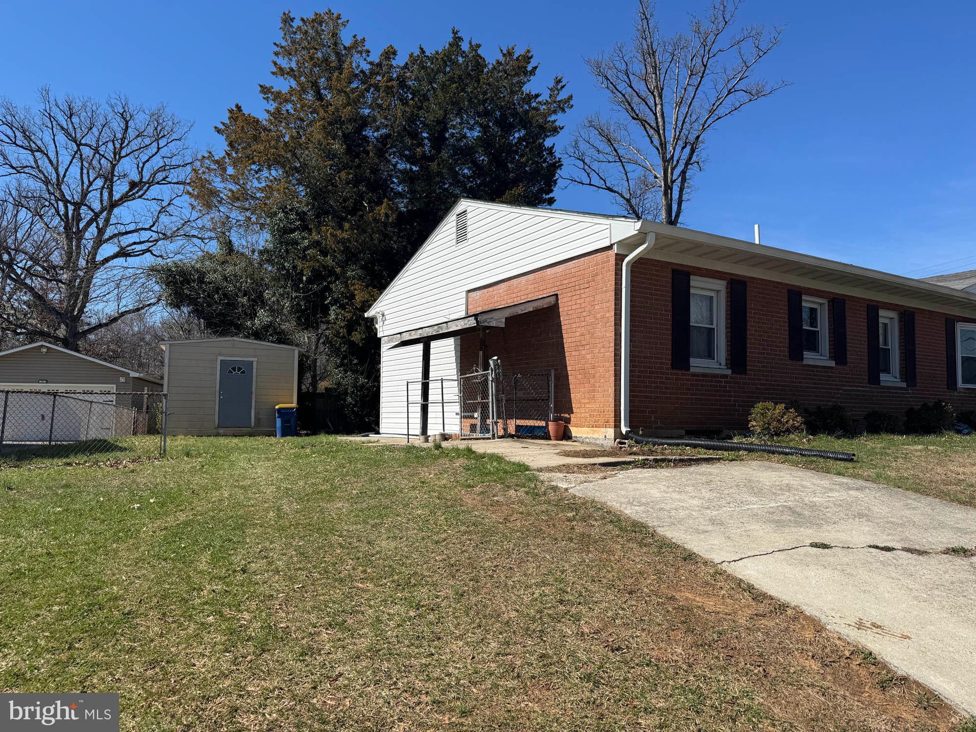 NEW CARROLLTON - Residential