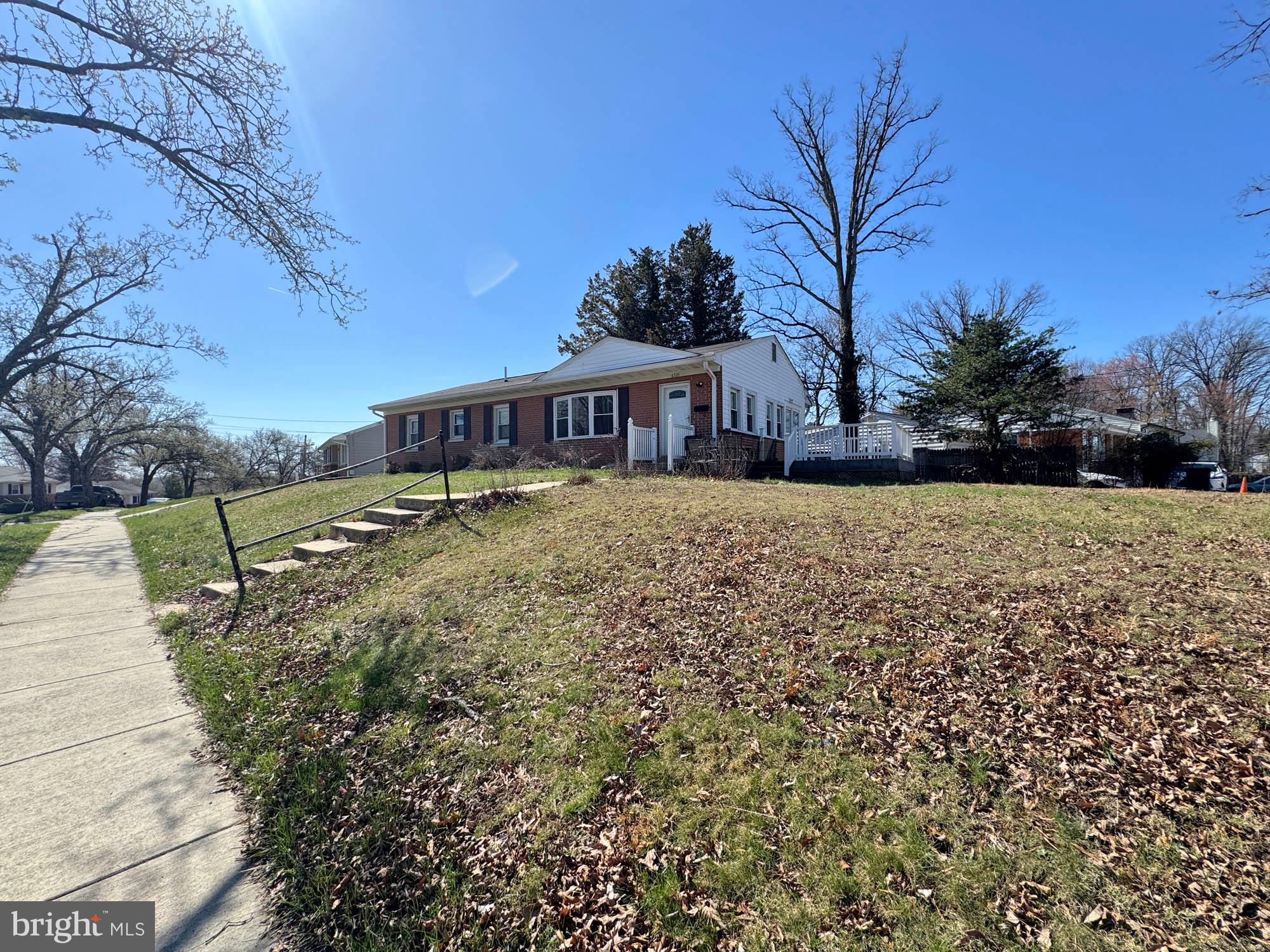 NEW CARROLLTON - Residential