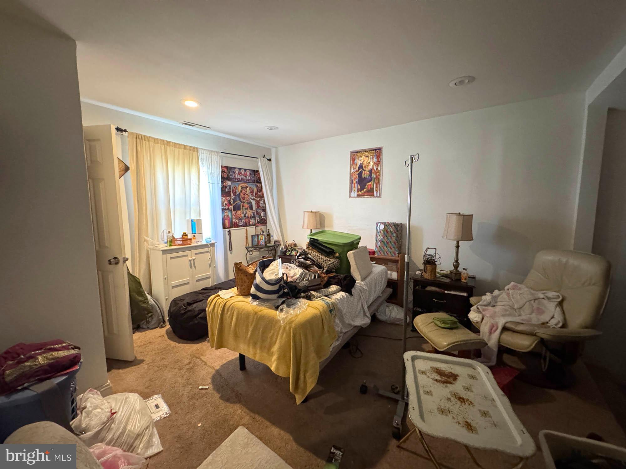 NEW CARROLLTON - Residential