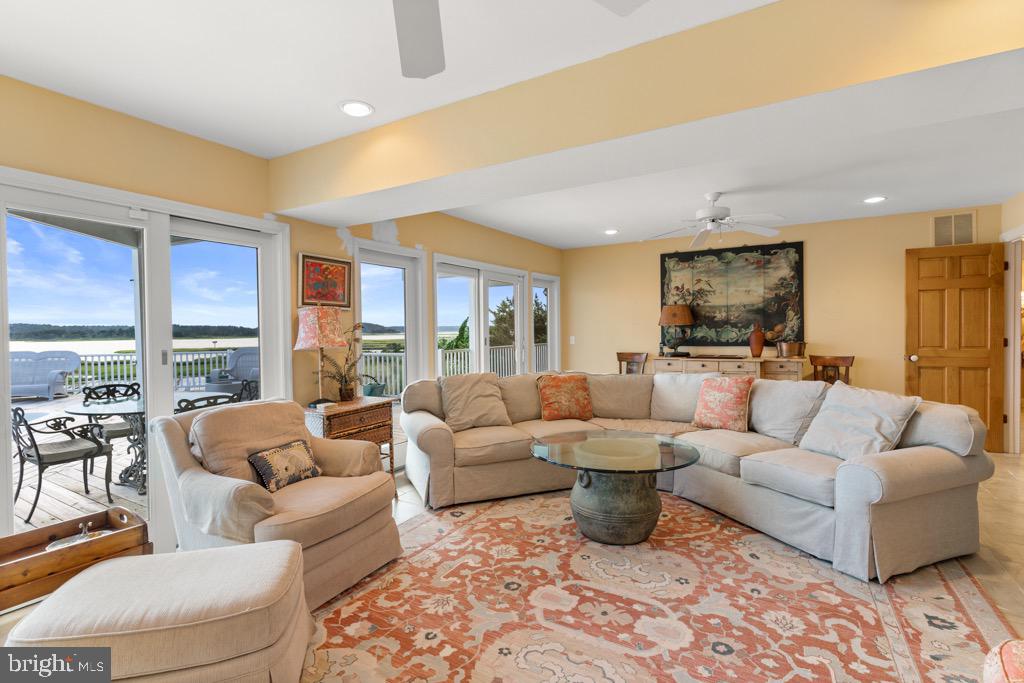 MAISONS SUR-MER - Residential