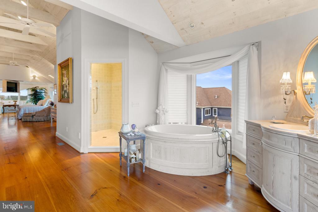 MAISONS SUR-MER - Residential