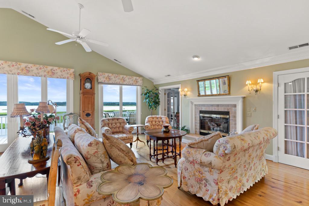 MAISONS SUR-MER - Residential