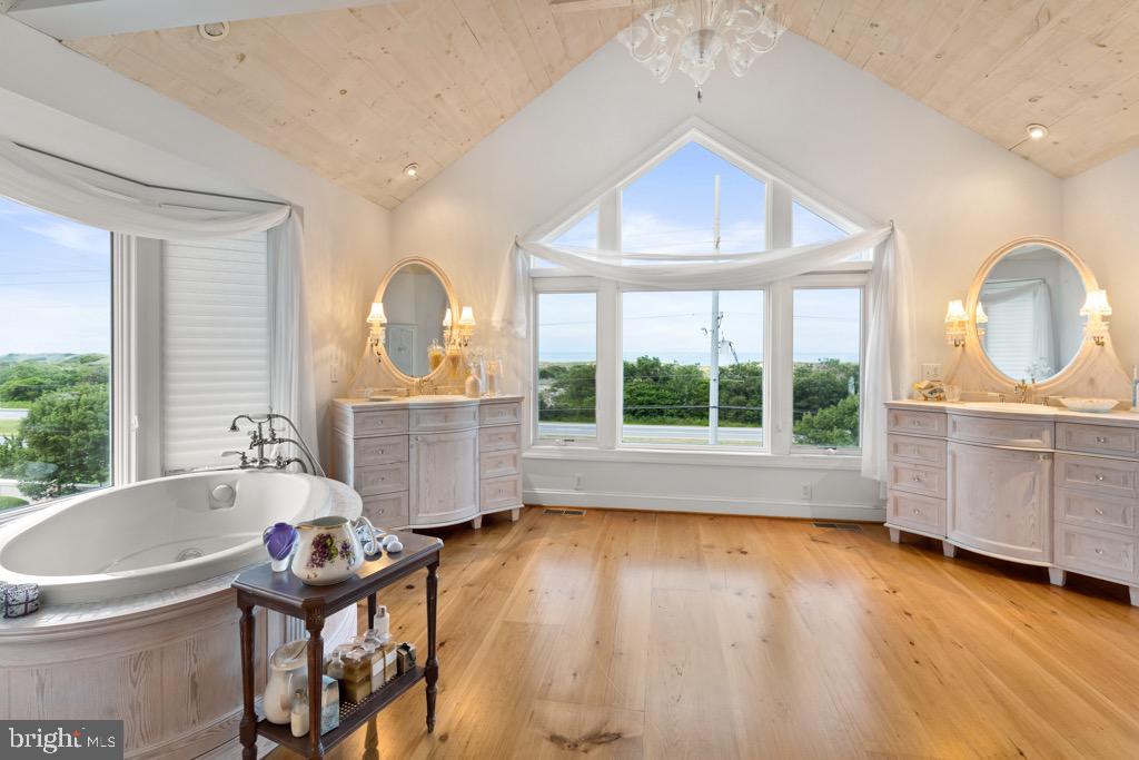 MAISONS SUR-MER - Residential