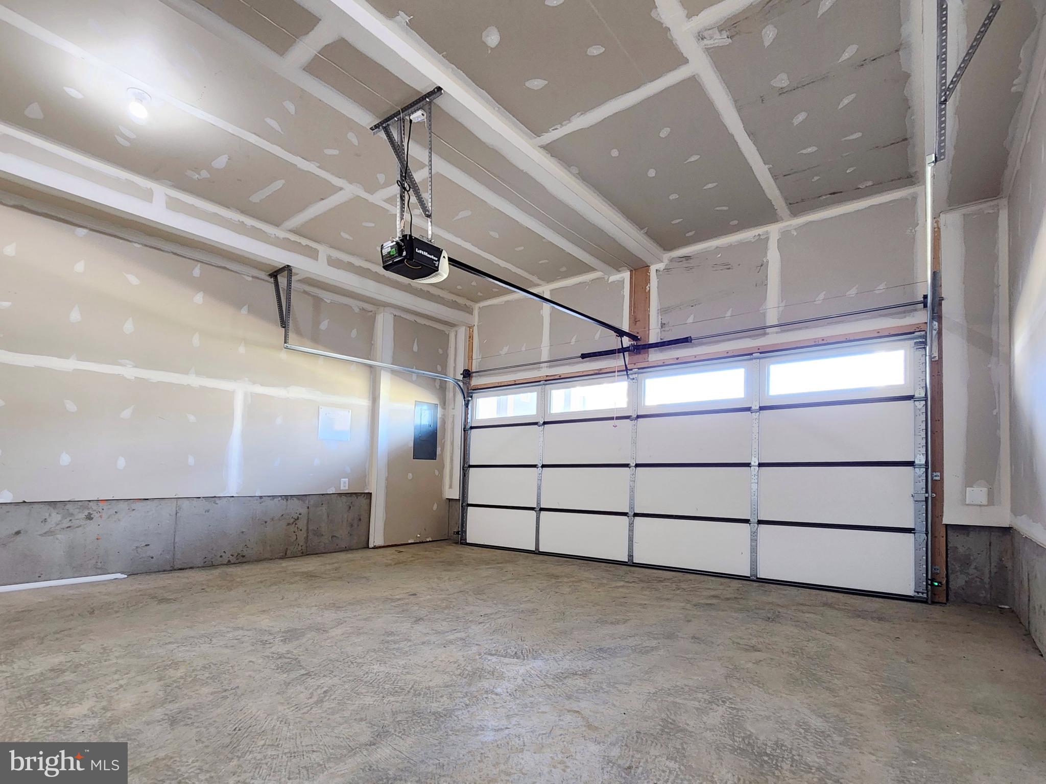 POTOMAC SHORES - Residential Lease