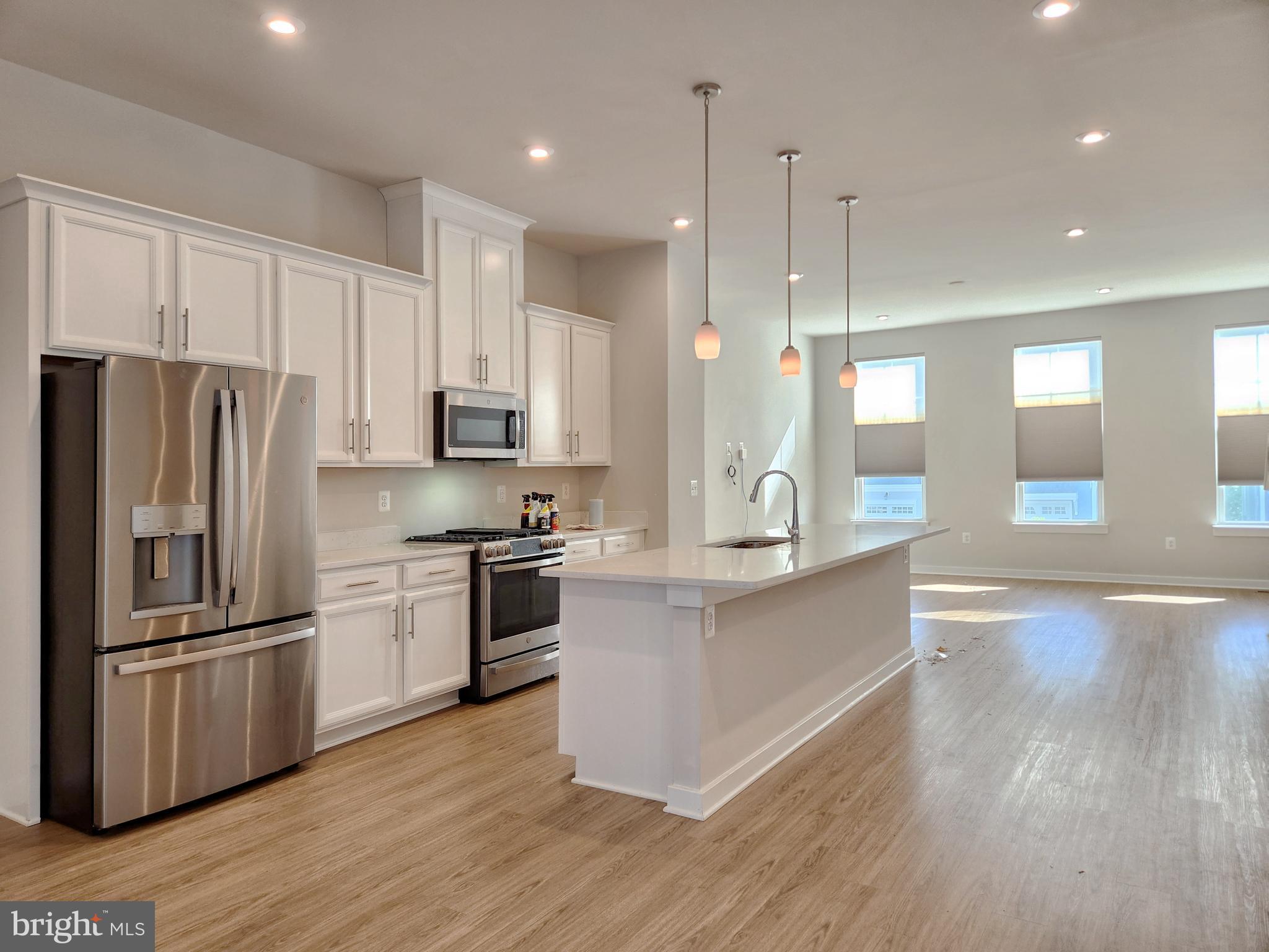 POTOMAC SHORES - Residential Lease