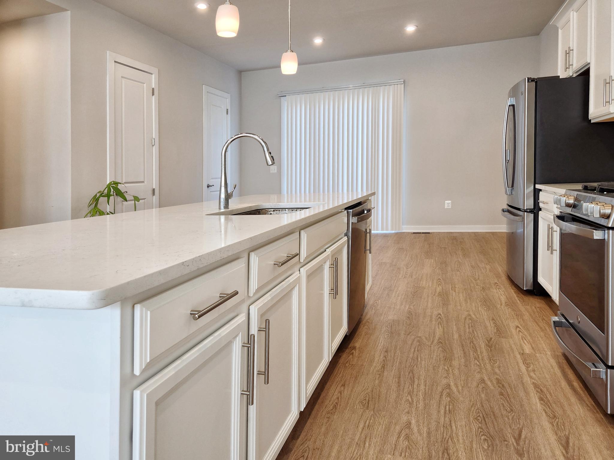 POTOMAC SHORES - Residential Lease