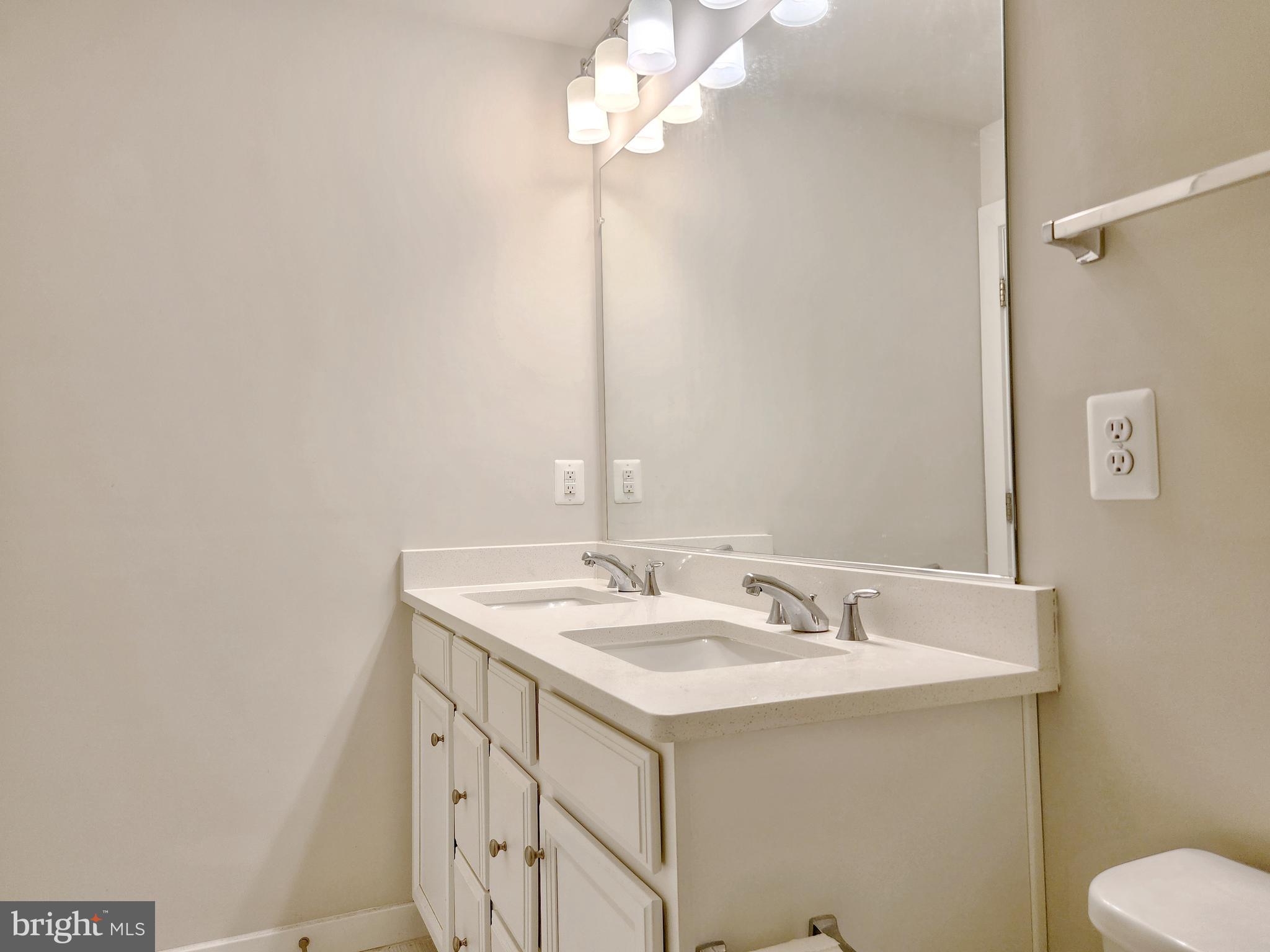 POTOMAC SHORES - Residential Lease