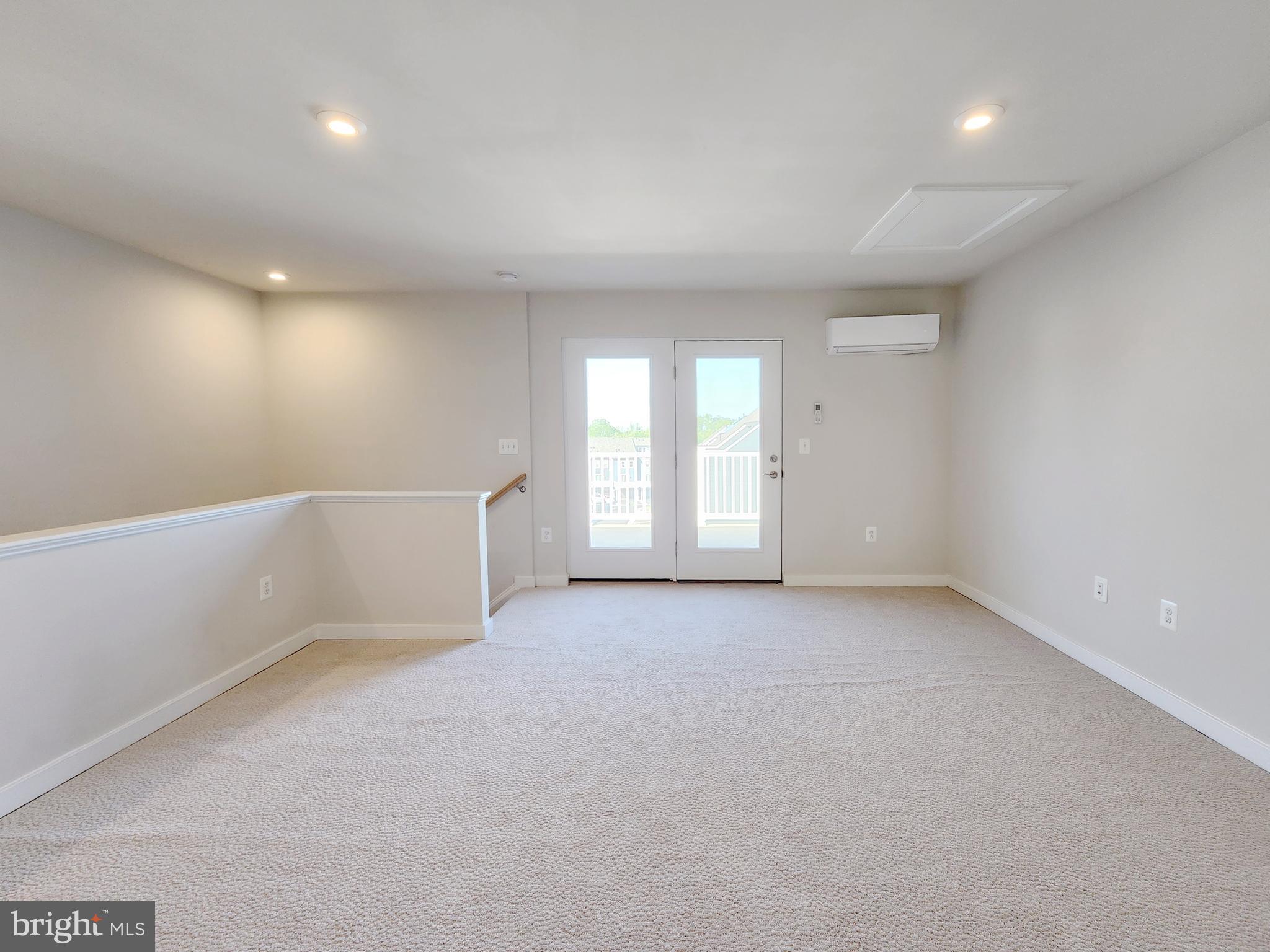 POTOMAC SHORES - Residential Lease