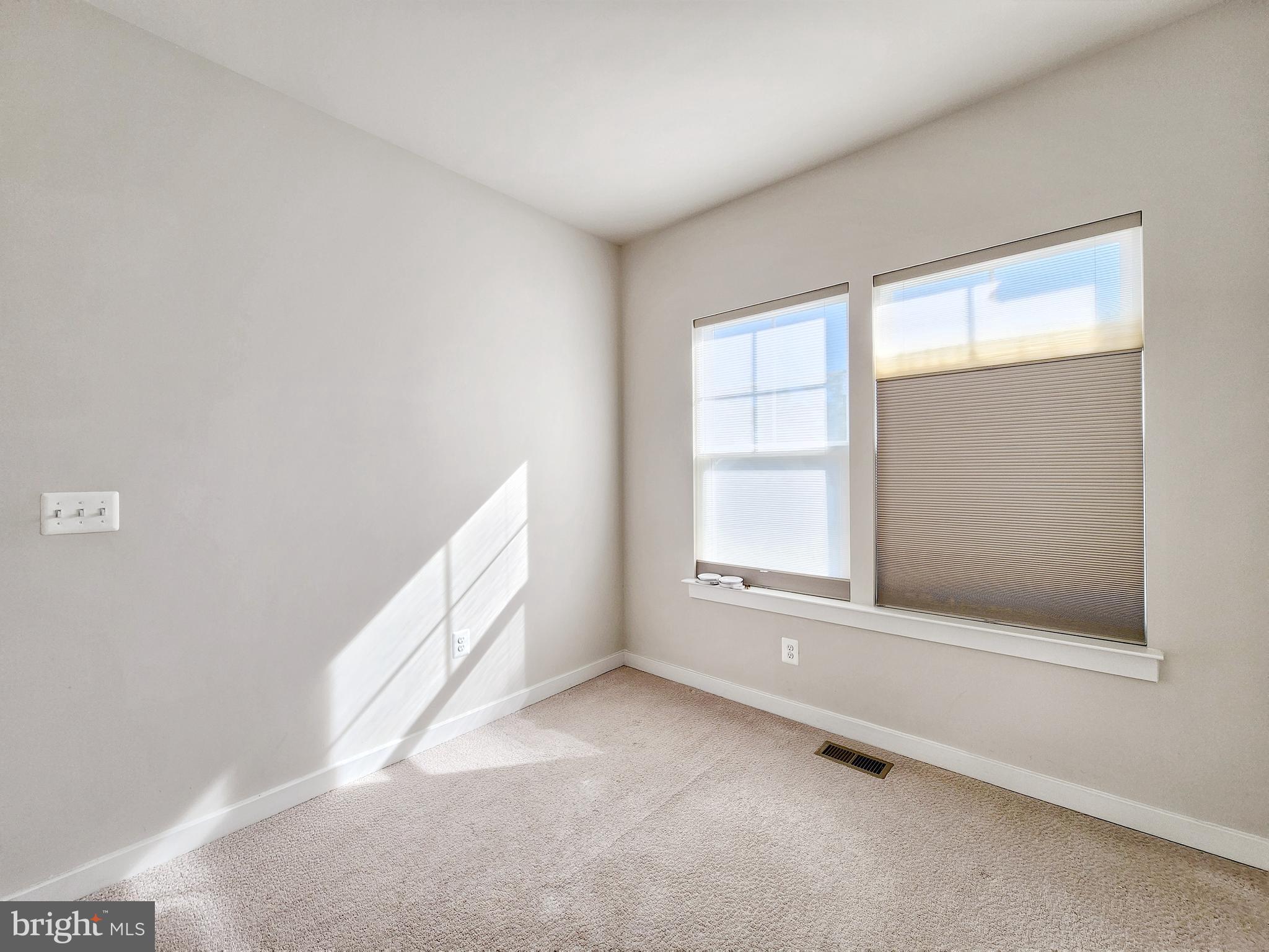 POTOMAC SHORES - Residential Lease