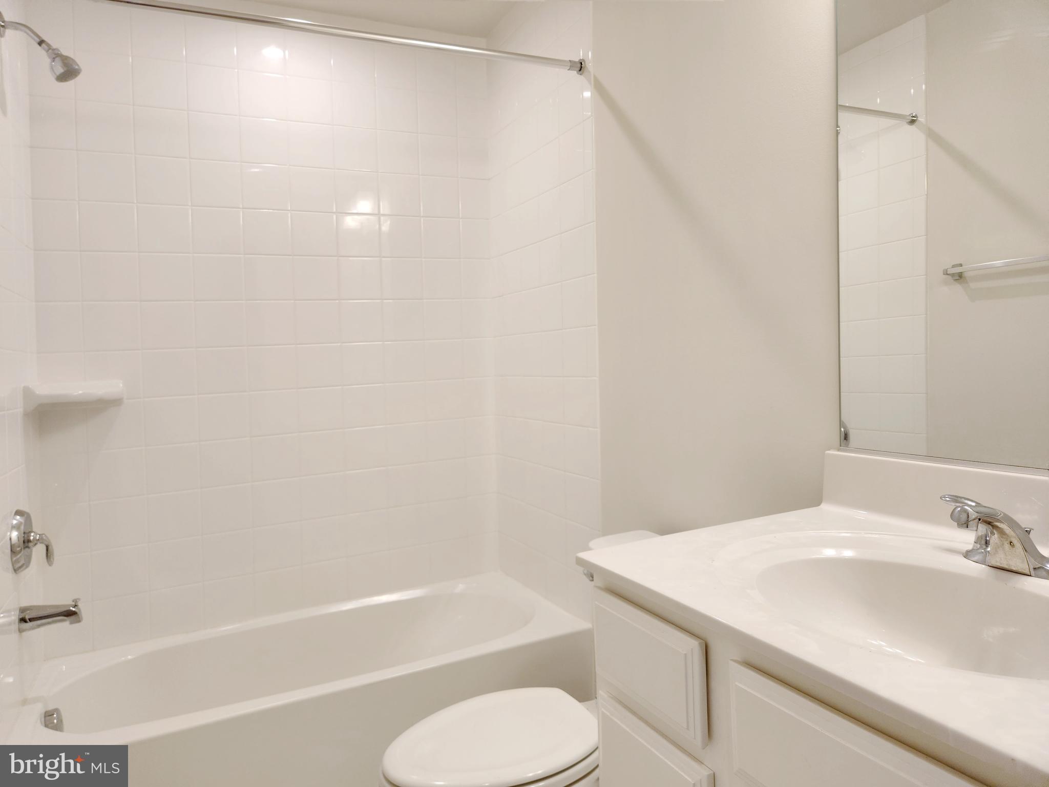 POTOMAC SHORES - Residential Lease