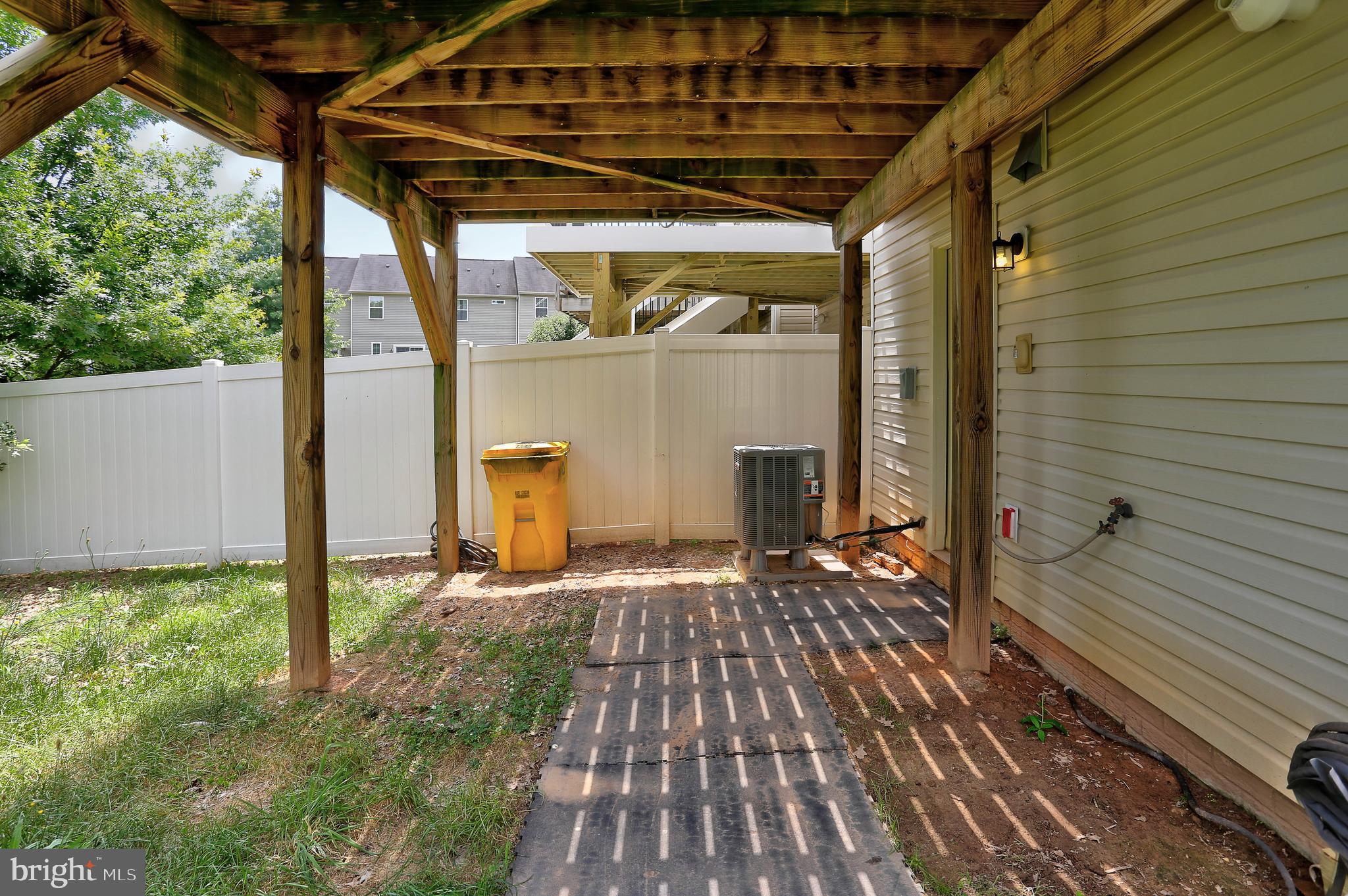 TANYARD SPRINGS - Residential