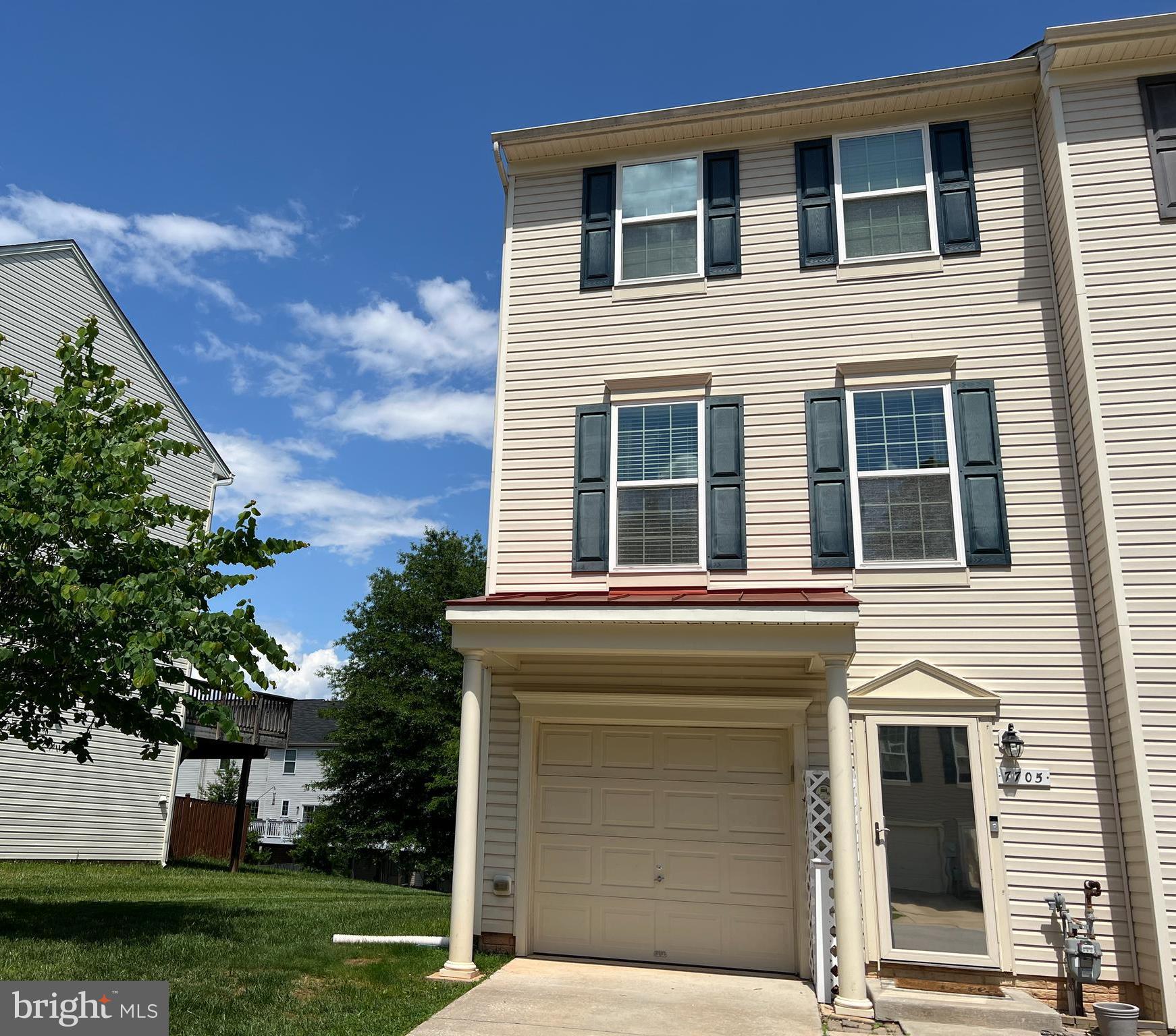 TANYARD SPRINGS - Residential