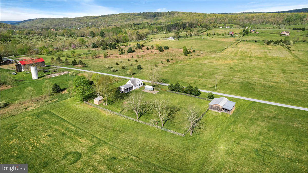 FARMS OF THE RIVER - Residential