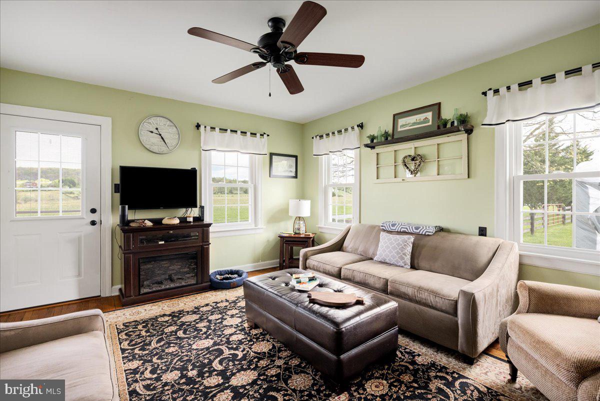 FARMS OF THE RIVER - Residential