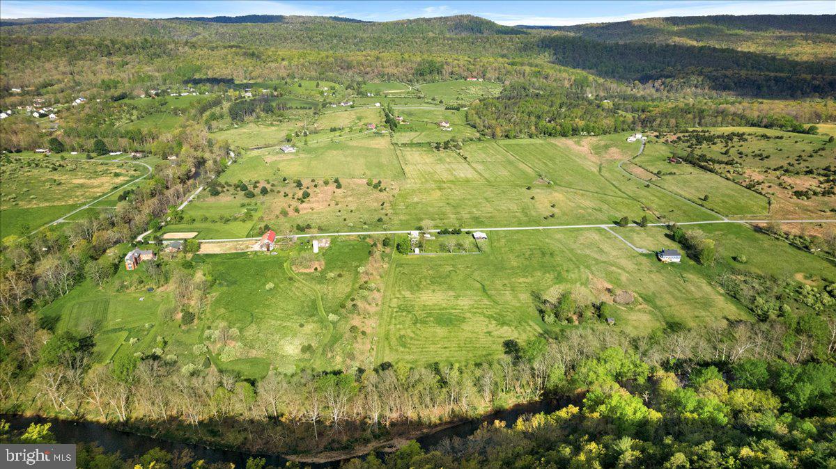 FARMS OF THE RIVER - Residential