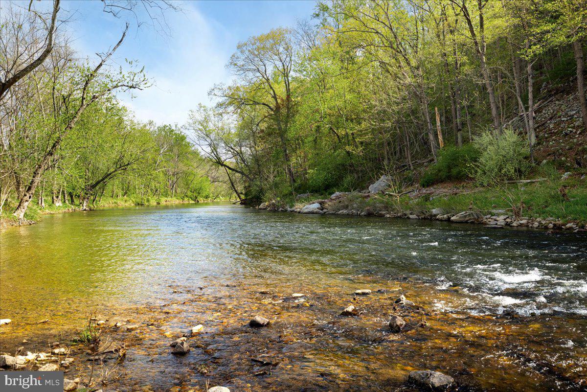 FARMS OF THE RIVER - Residential