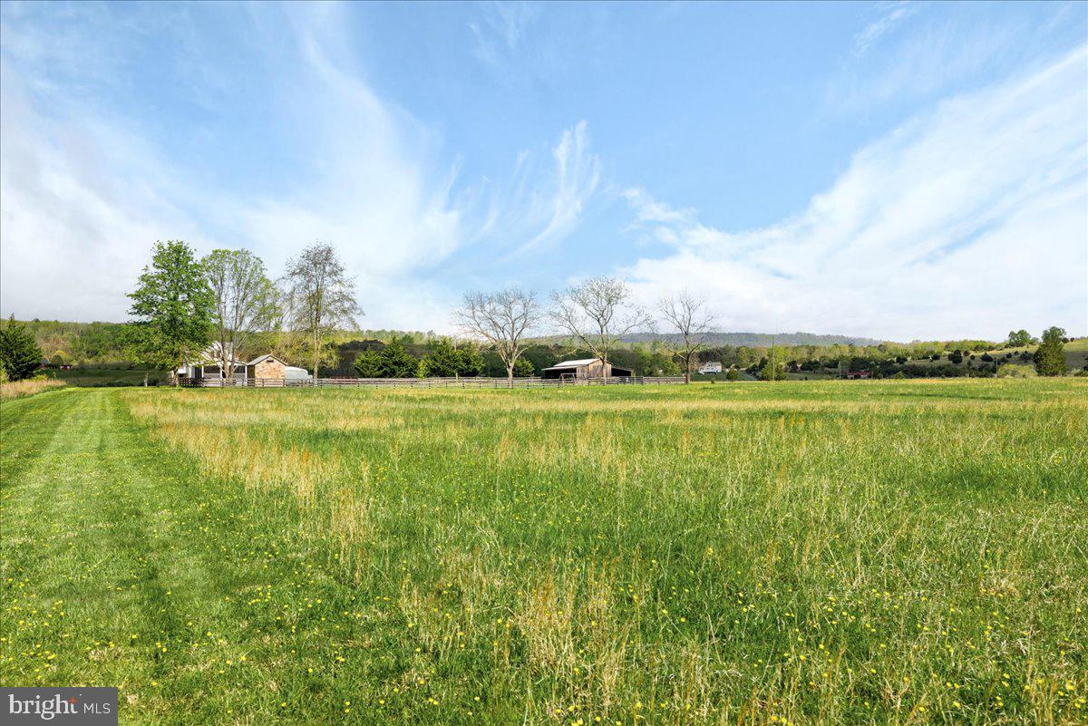 FARMS OF THE RIVER - Residential
