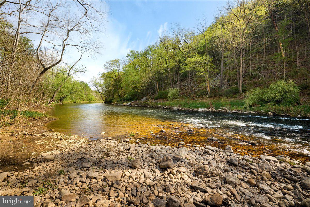 FARMS OF THE RIVER - Residential