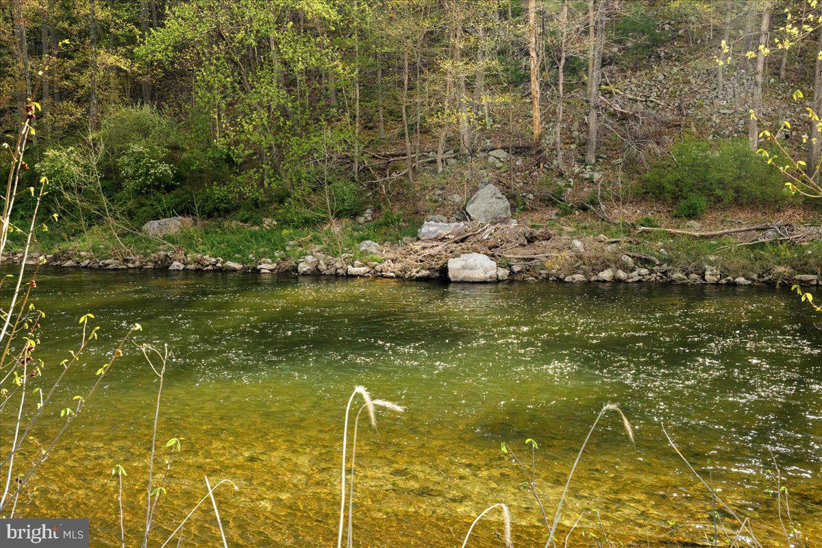 FARMS OF THE RIVER - Residential