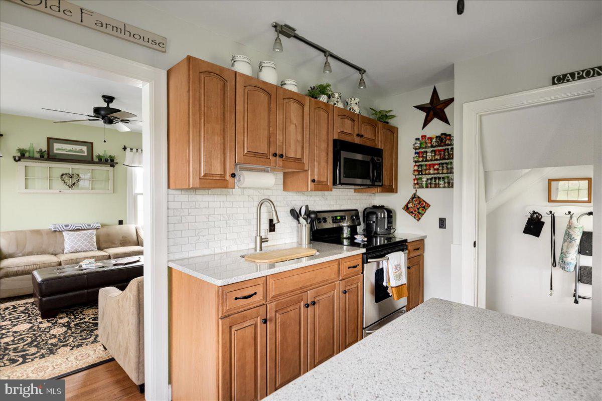 FARMS OF THE RIVER - Residential