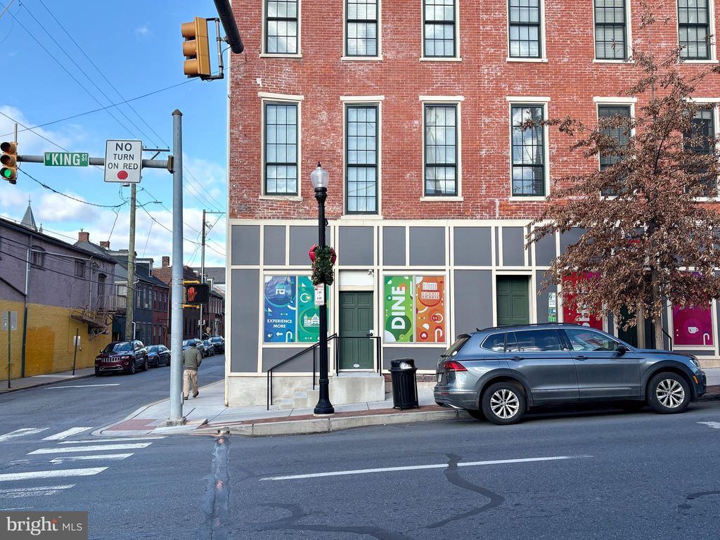 Photo of 113 W King St, LANCASTER, PA 17603 (MLS # PALA2081238)