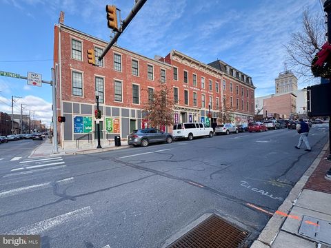 Photo of 113 W King St, LANCASTER, PA 17603 (MLS # PALA2081238)