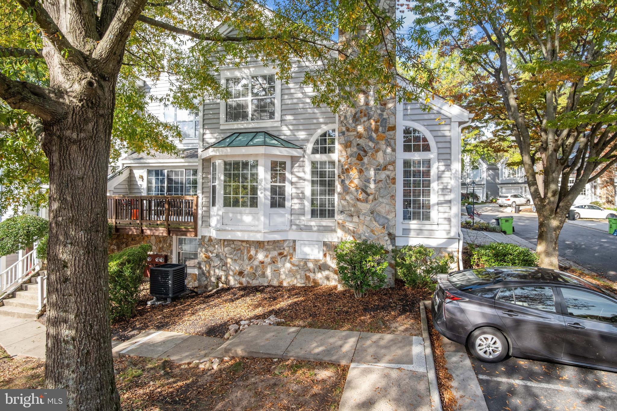 BARRINGTON POINTE CONDOS - Residential