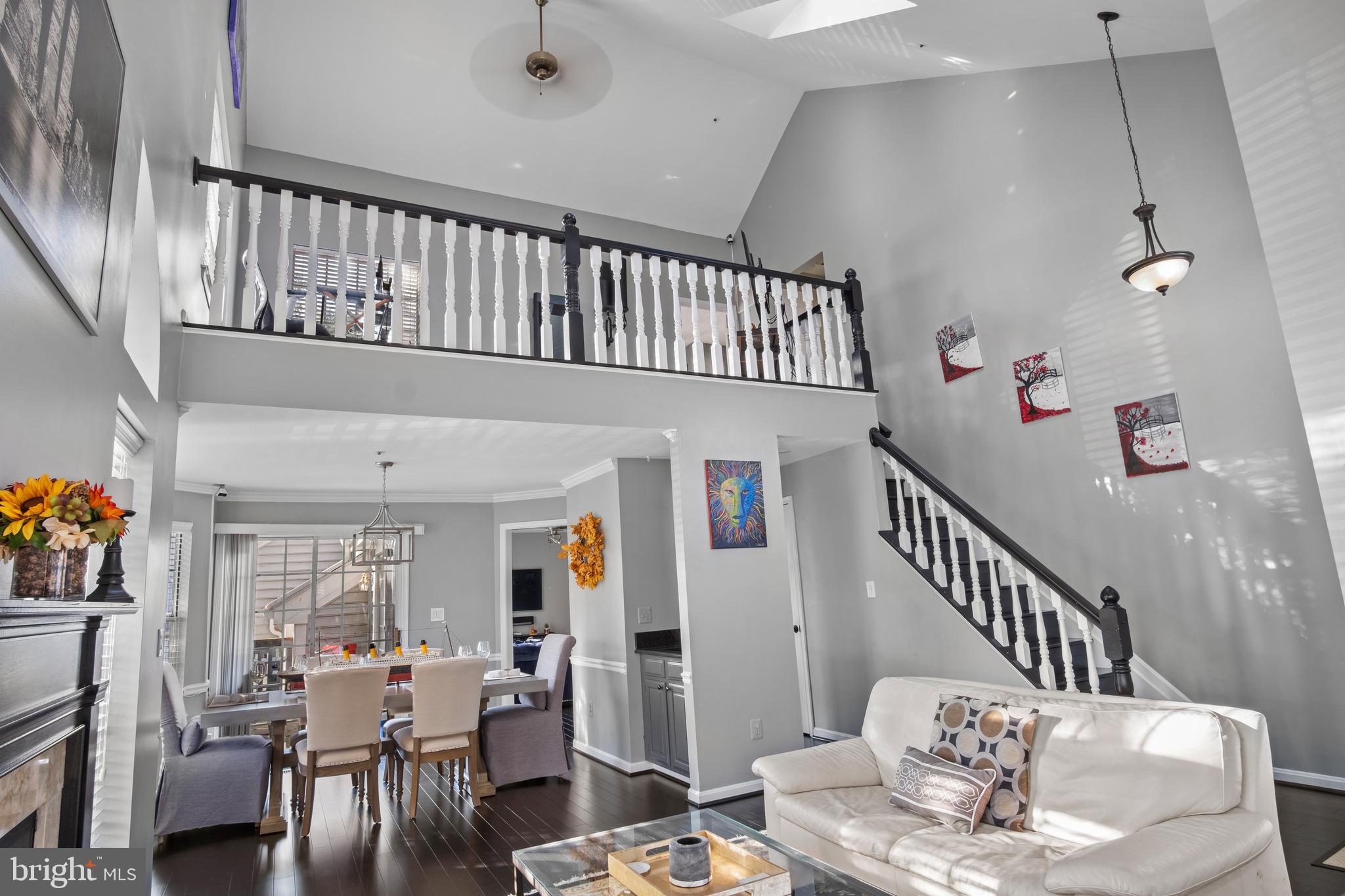 BARRINGTON POINTE CONDOS - Residential