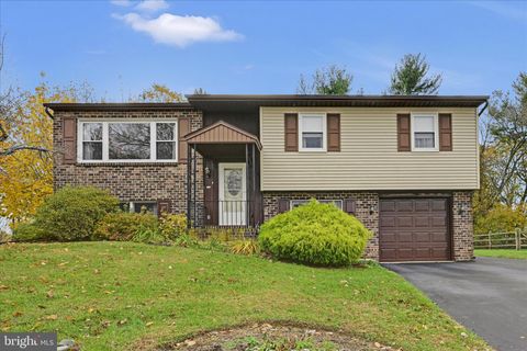 914 SUELLEN DRIVE READING PA 19605
