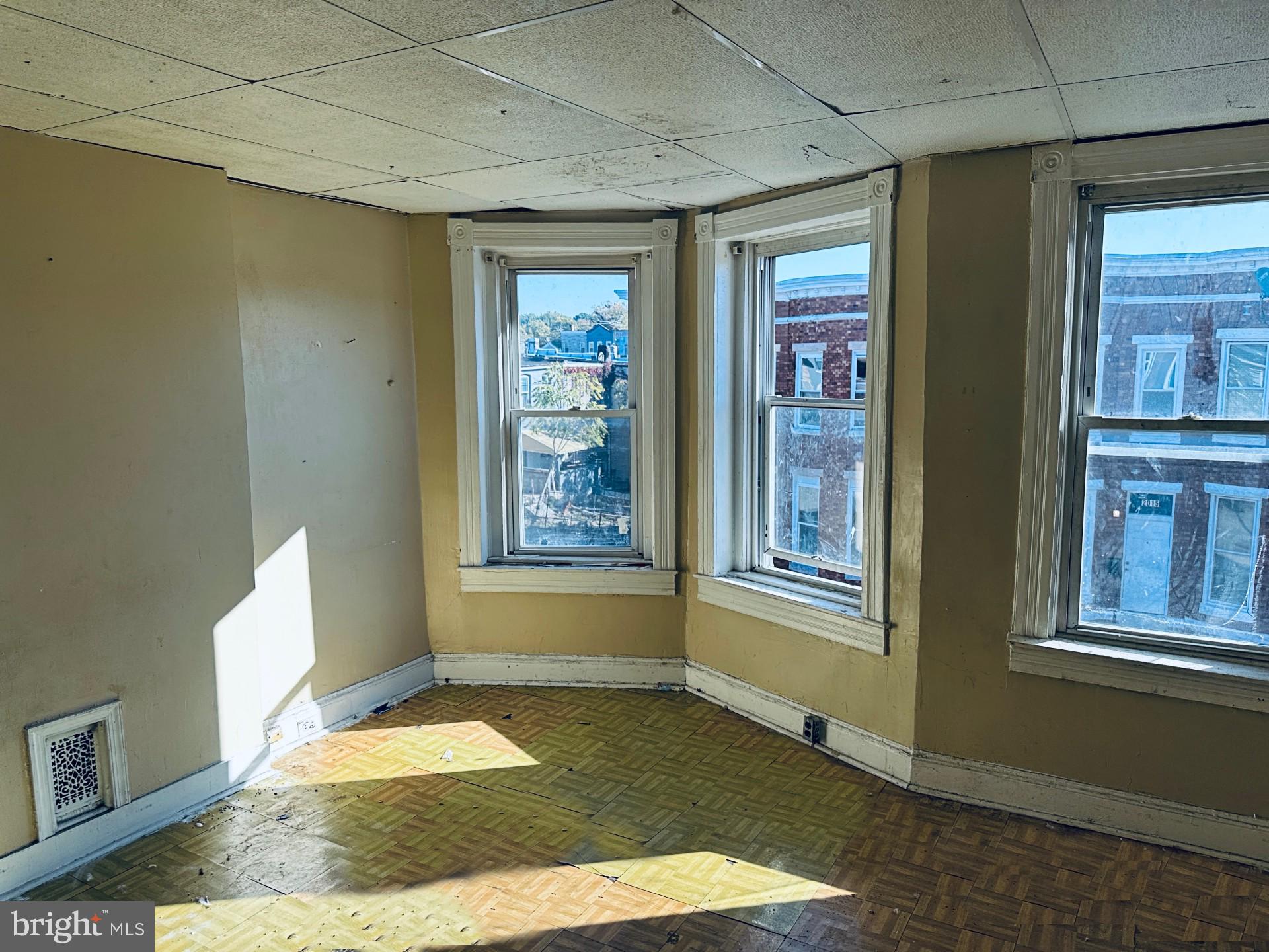 MONDAWMIN - Residential