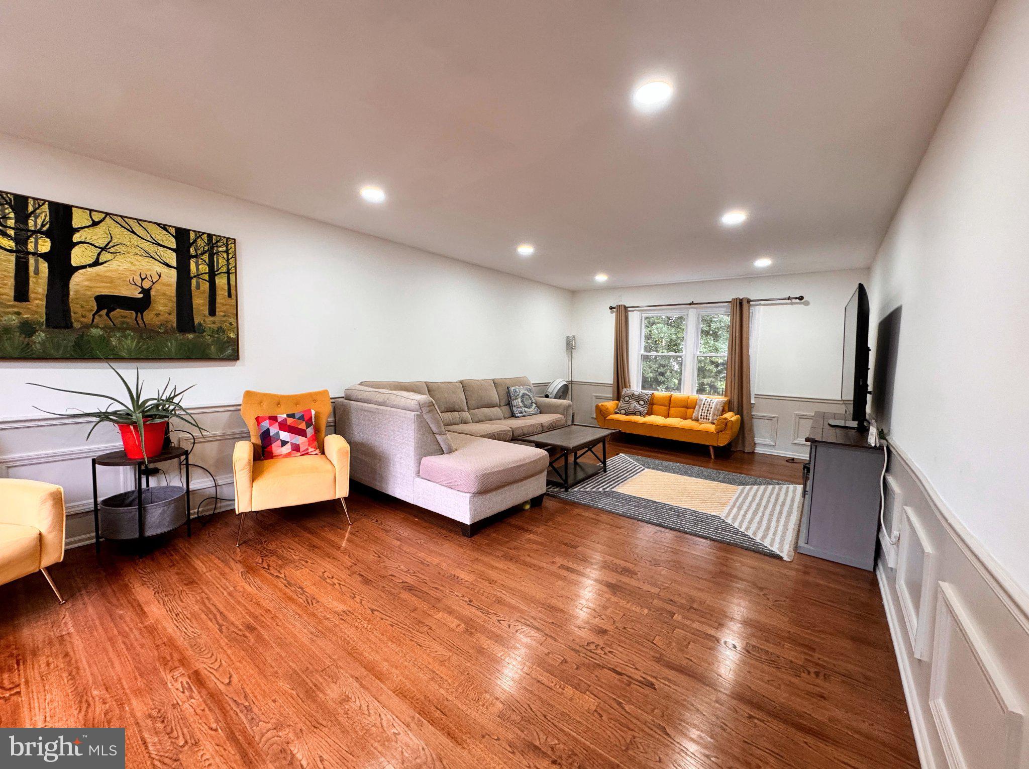 24 POPLAR AVENUE