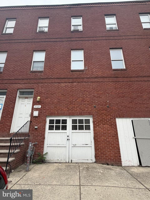 Townhouse For Sale - 2020 N 17th Street<br/> PHILADELPHIA, PA 19121