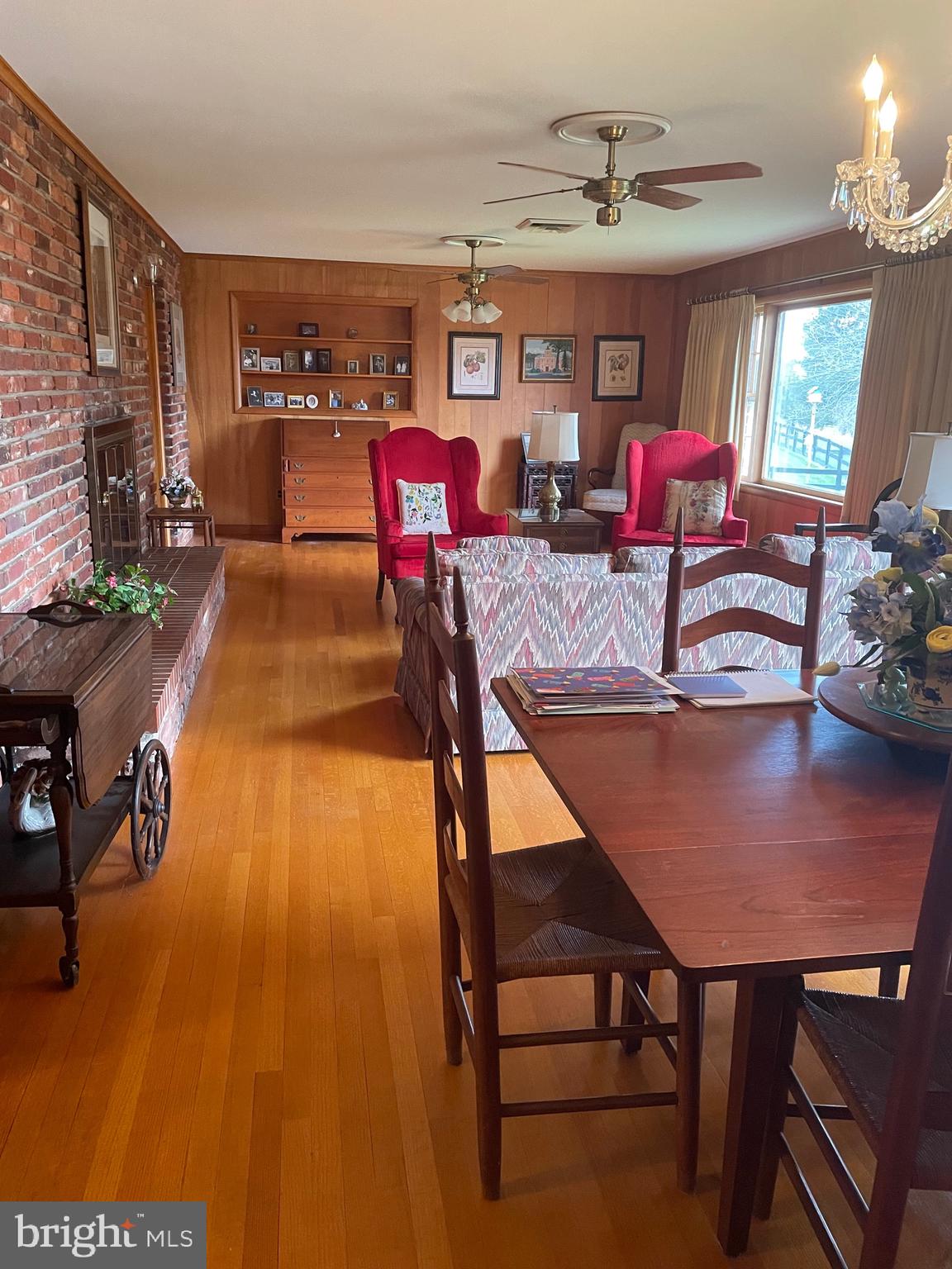 HUNTING HILLS - Residential