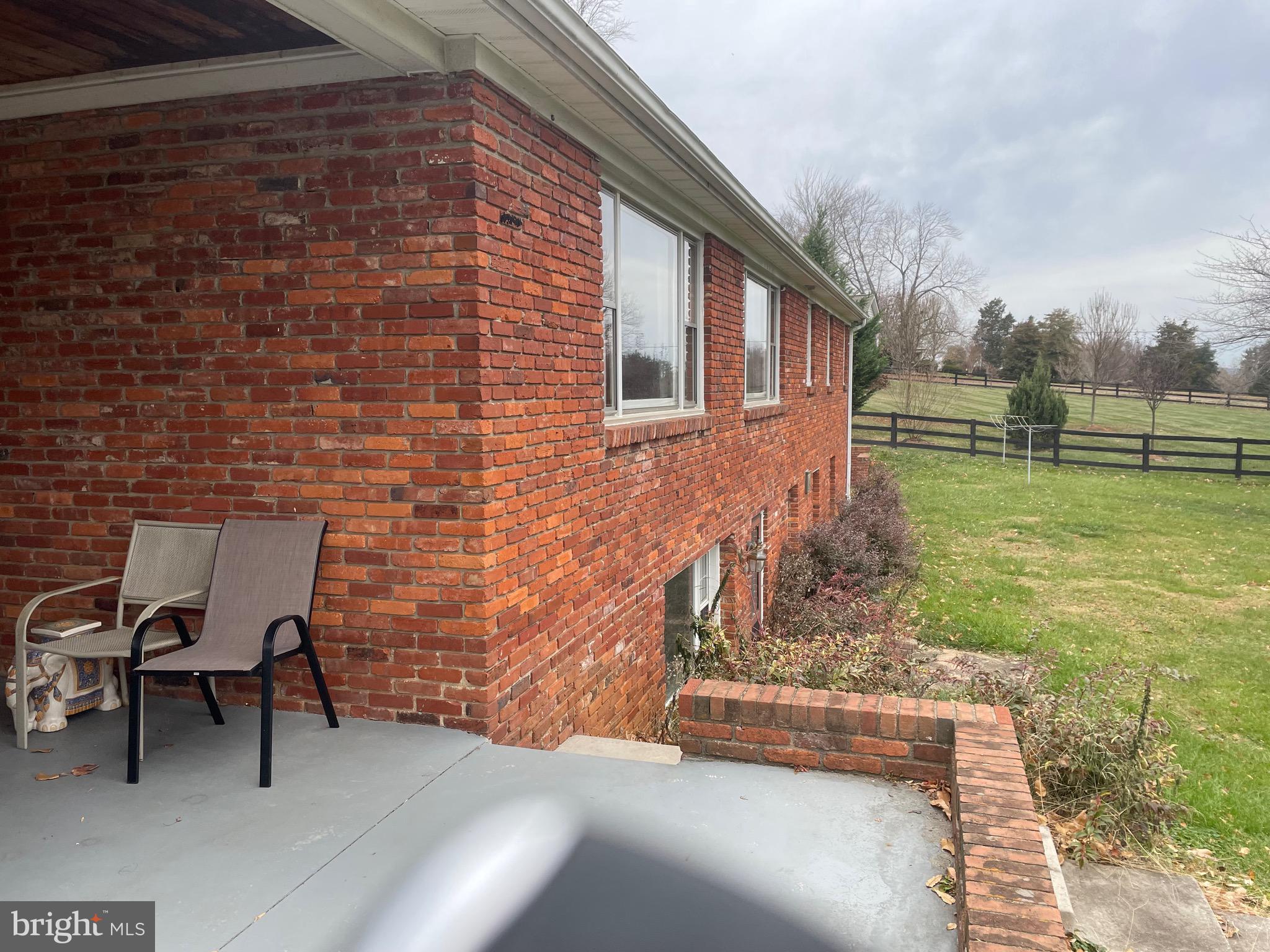 HUNTING HILLS - Residential