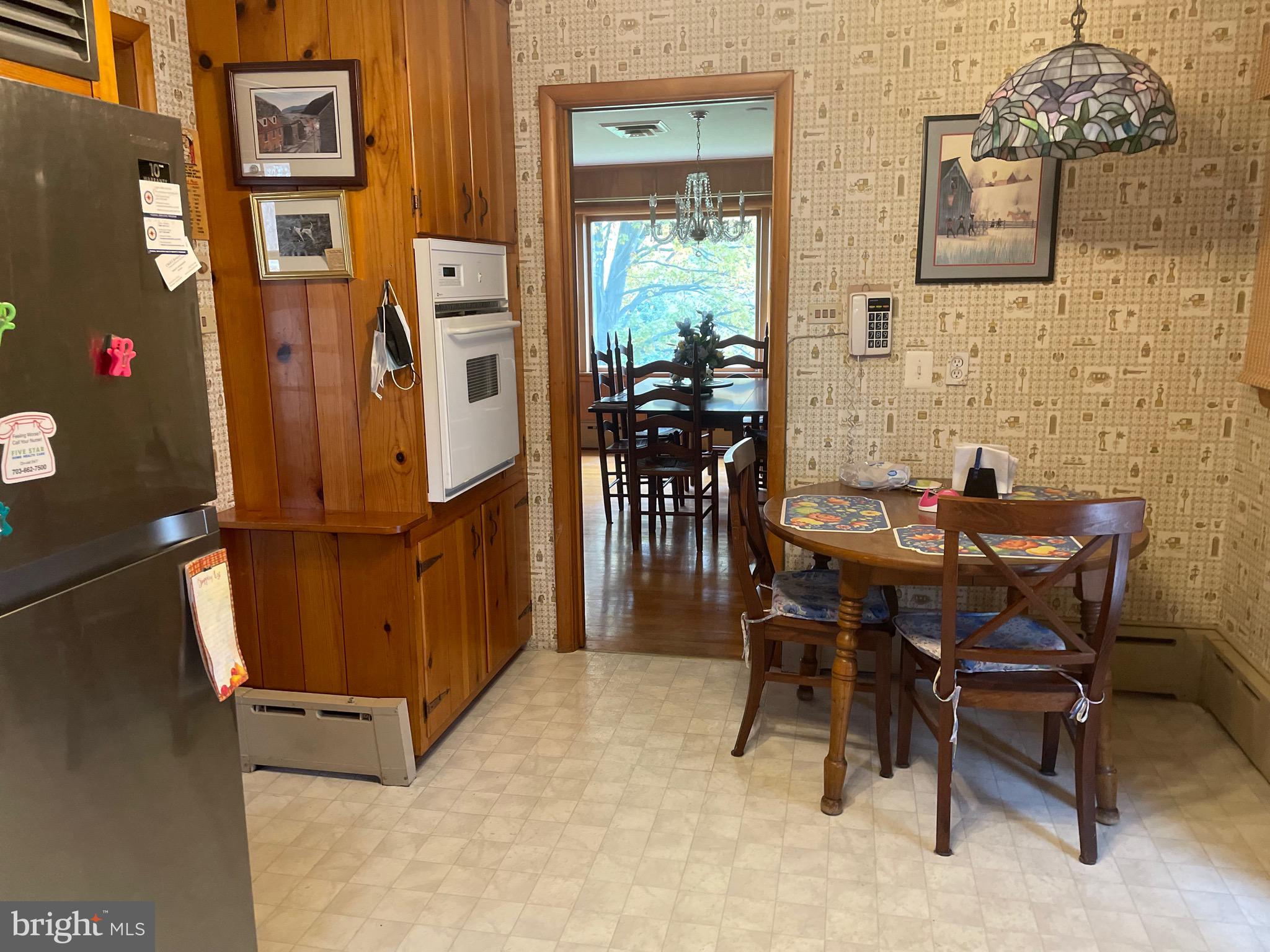 HUNTING HILLS - Residential