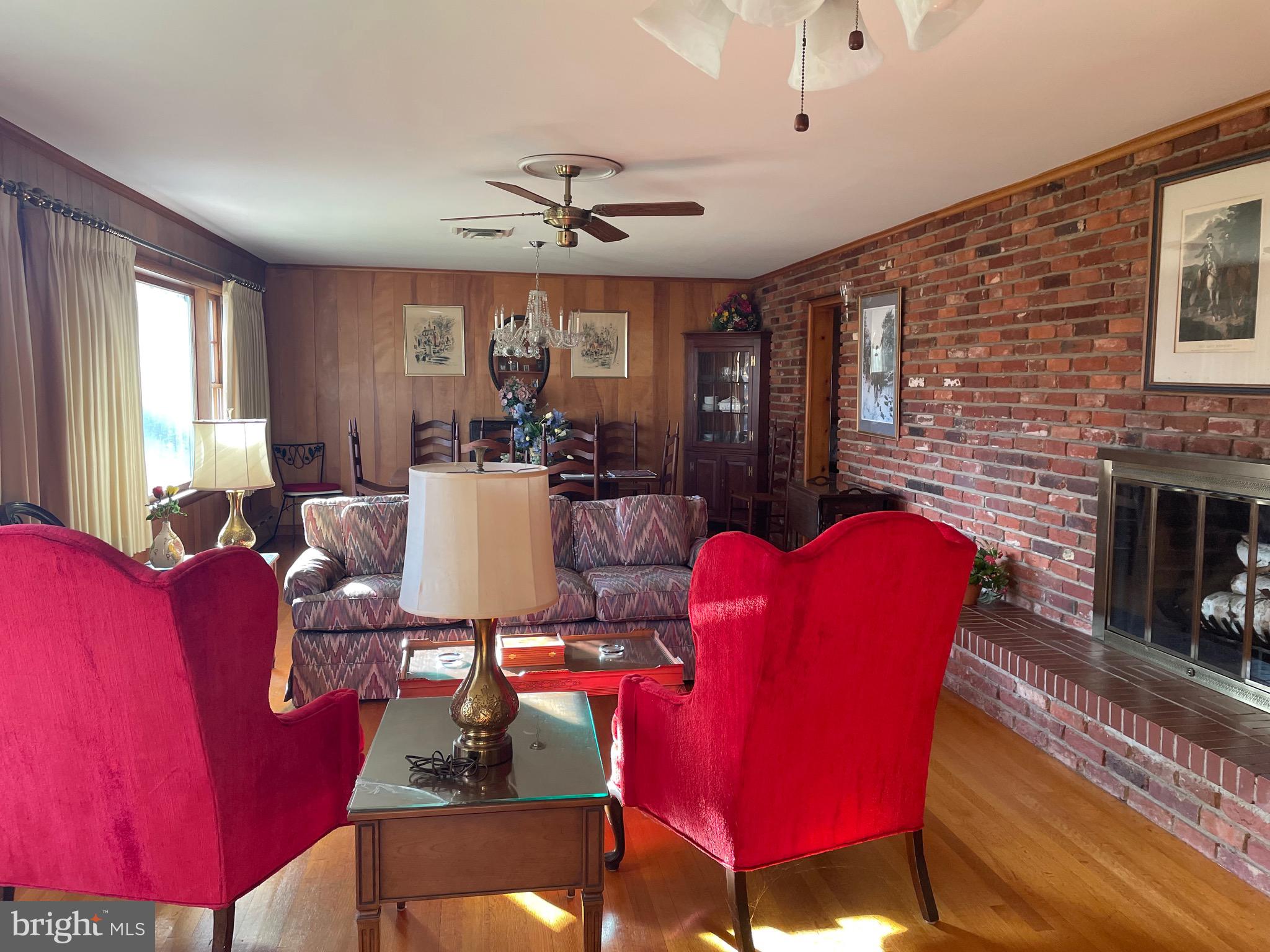 HUNTING HILLS - Residential