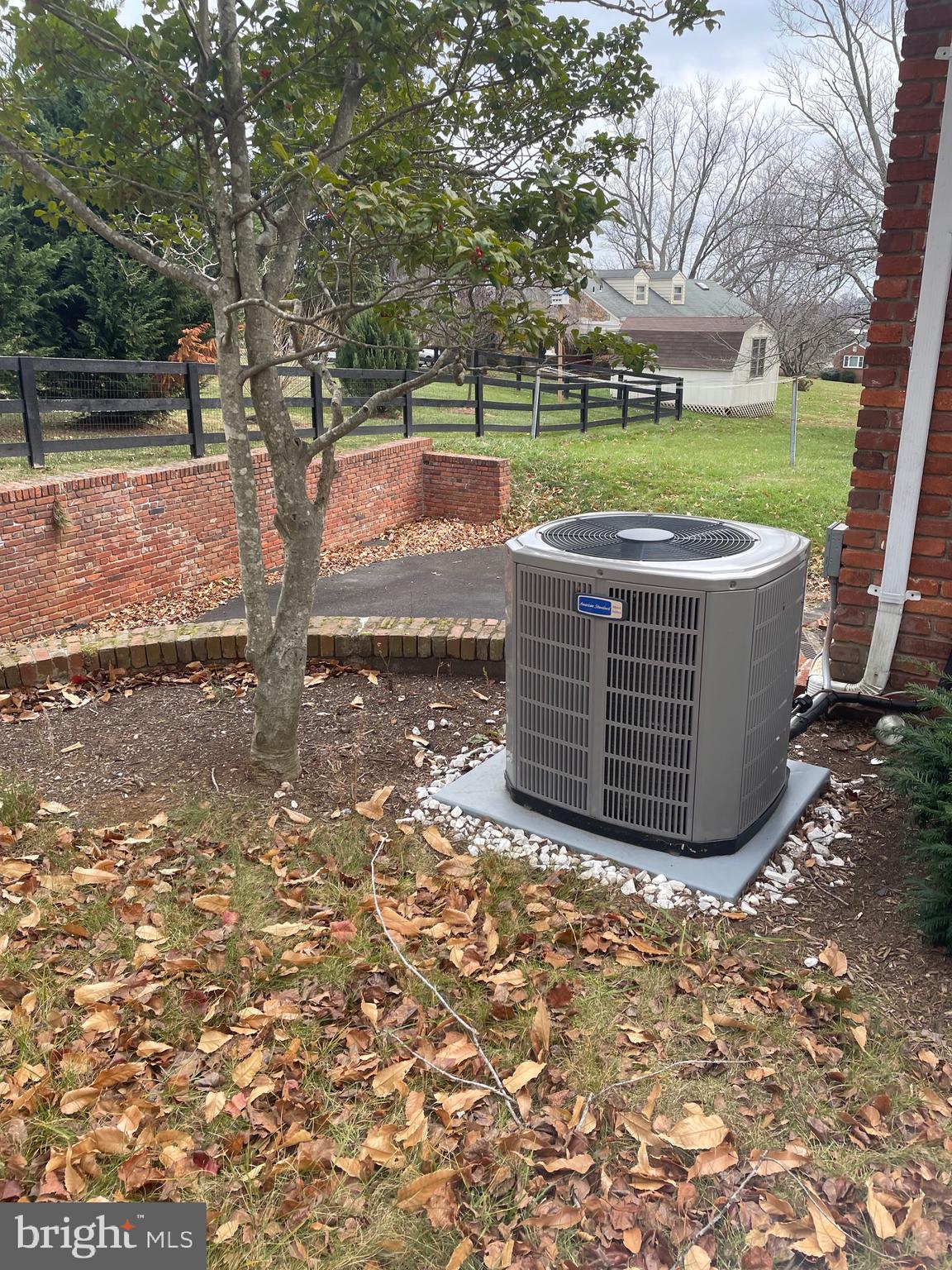 HUNTING HILLS - Residential