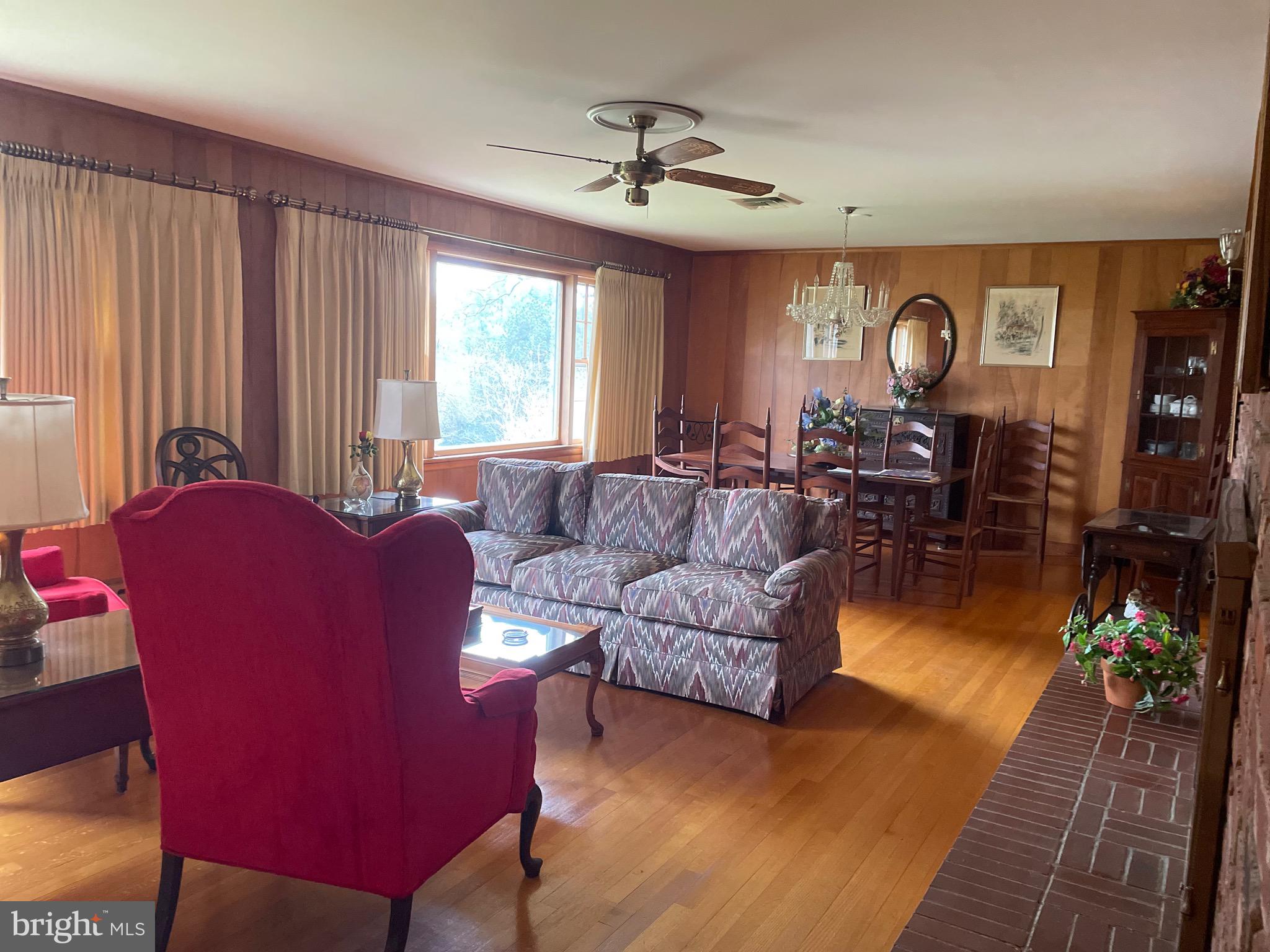 HUNTING HILLS - Residential