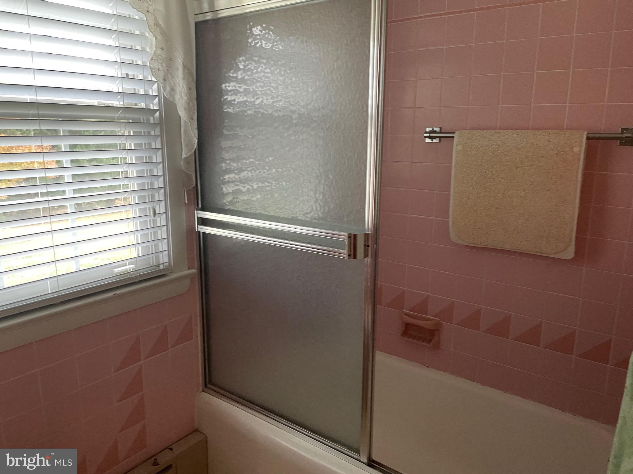 HUNTING HILLS - Residential