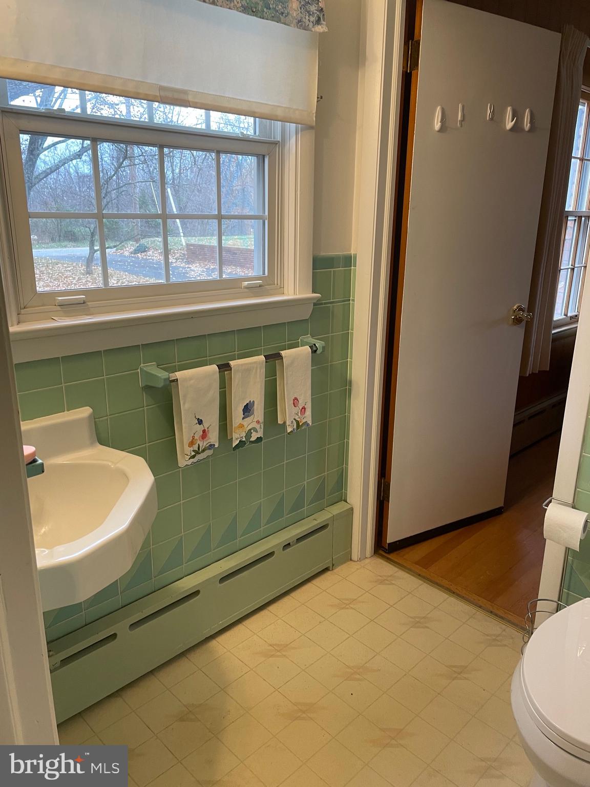 HUNTING HILLS - Residential