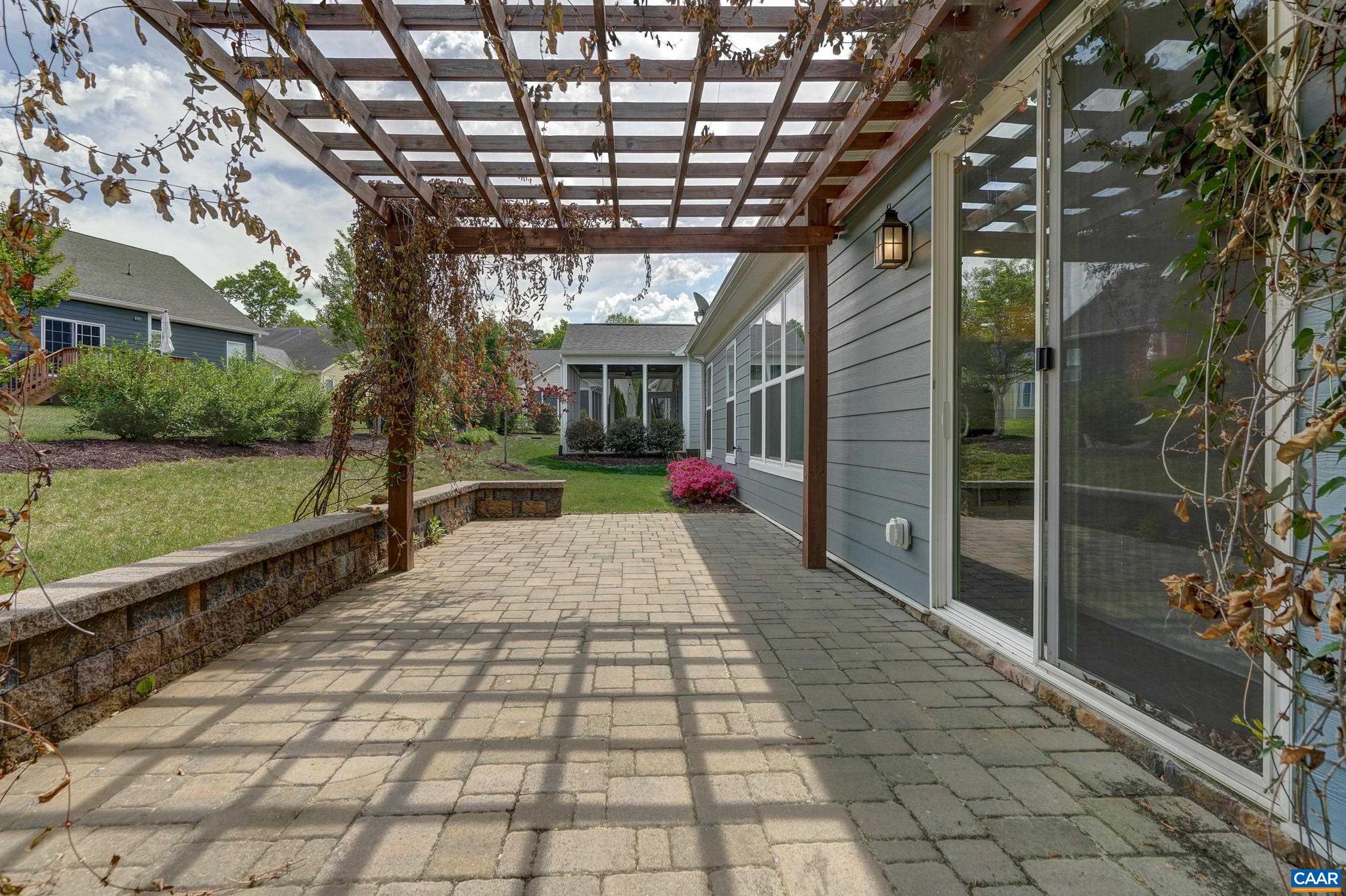 SPRING CREEK - Residential