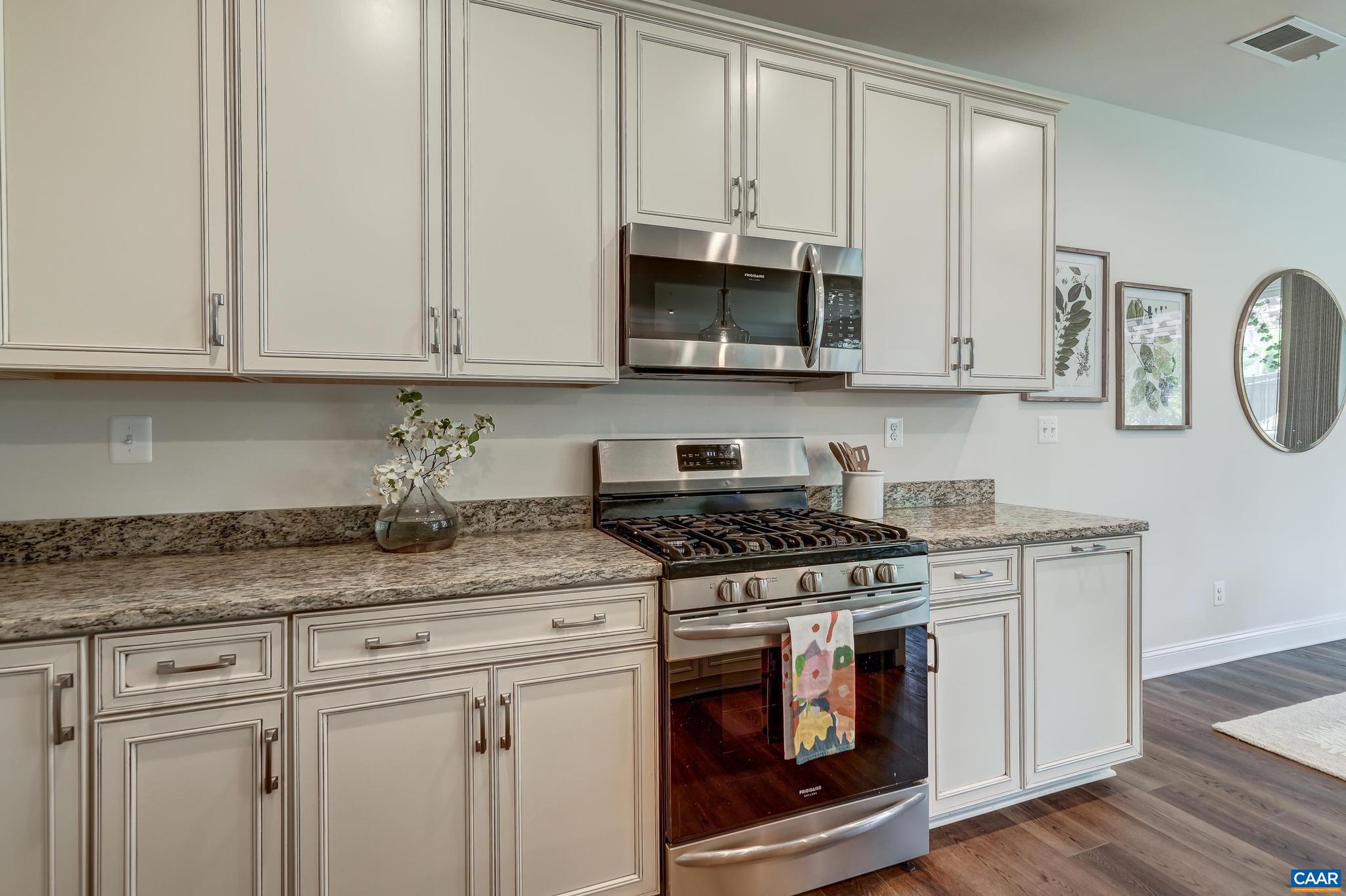 SPRING CREEK - Residential