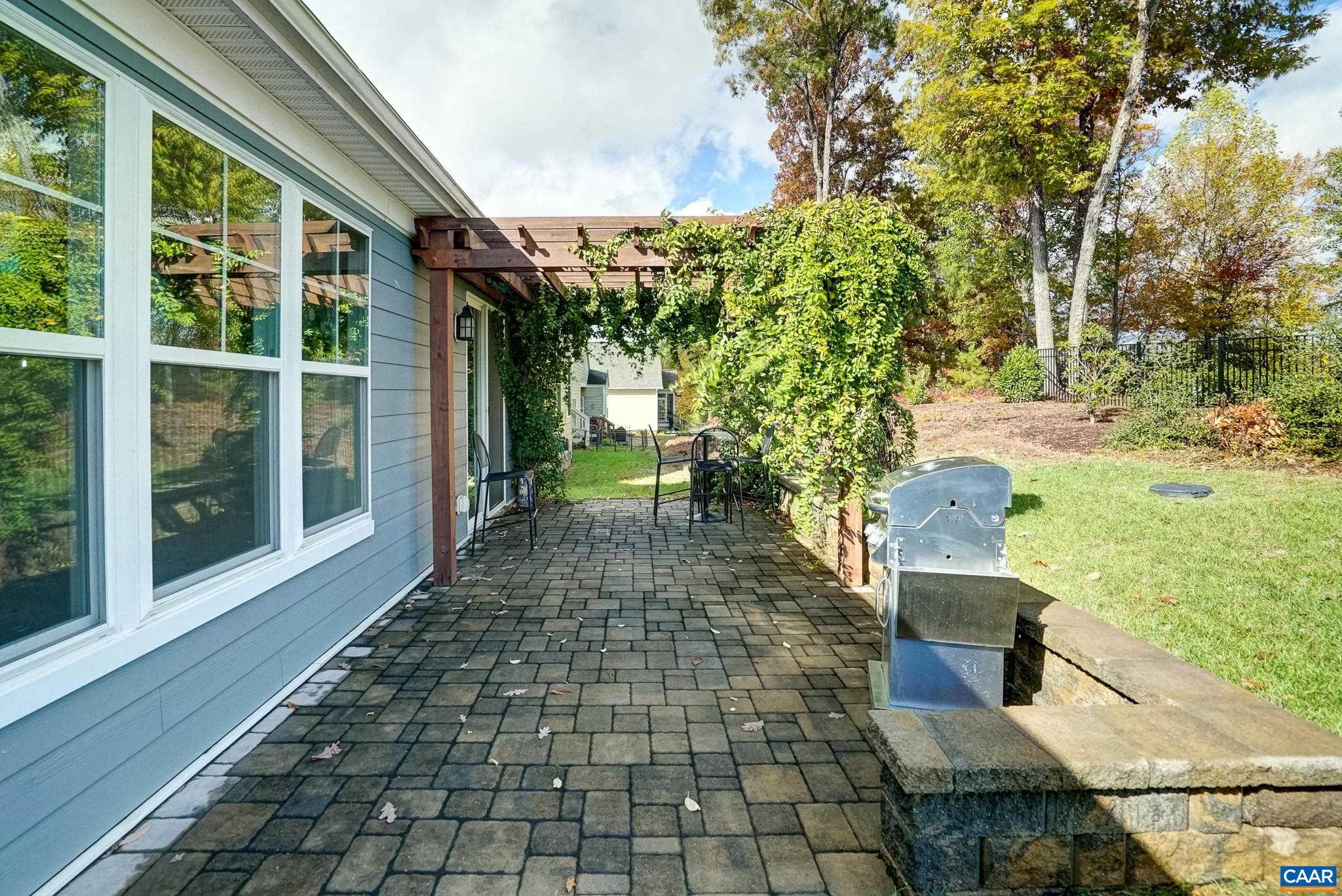 SPRING CREEK - Residential