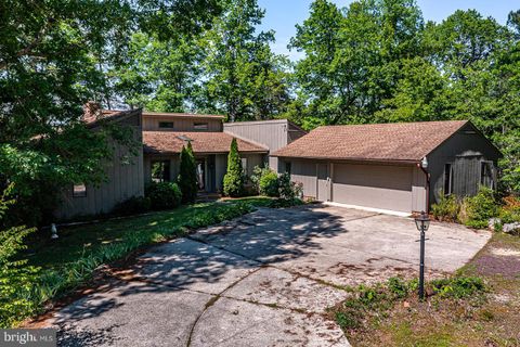 109 KINGFISHER CIRCLE WEEMS VA 22576