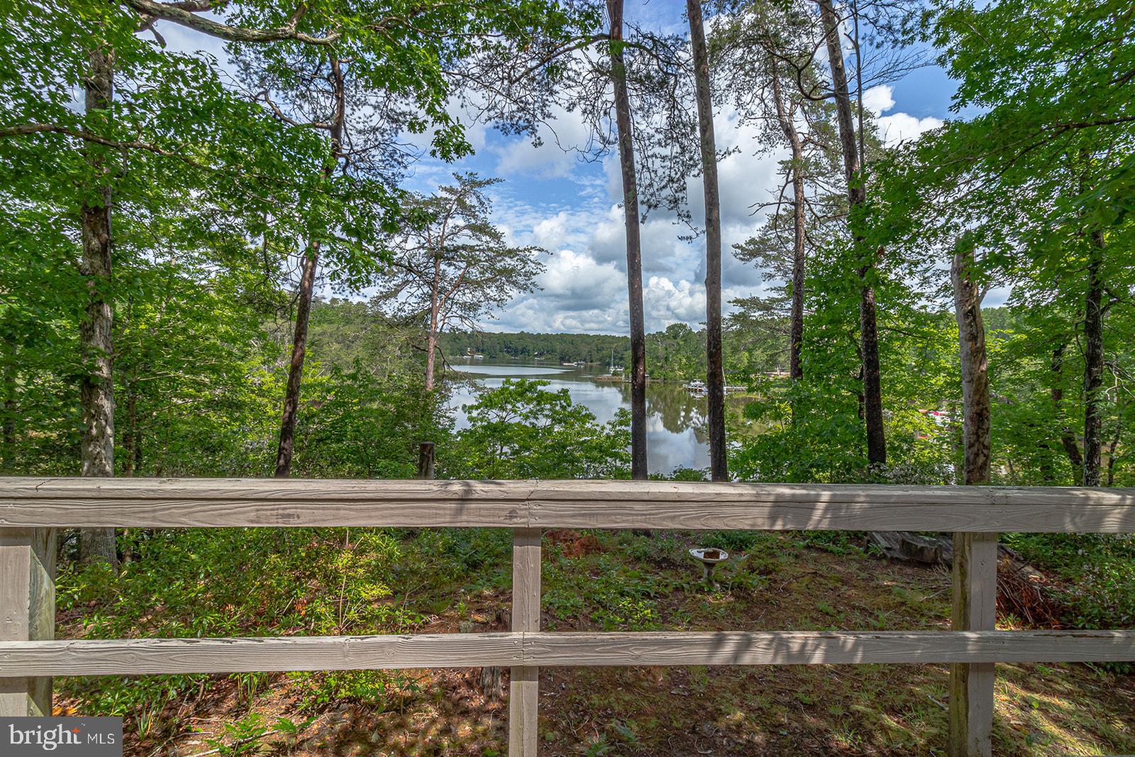 109 KINGFISHER CIRCLE