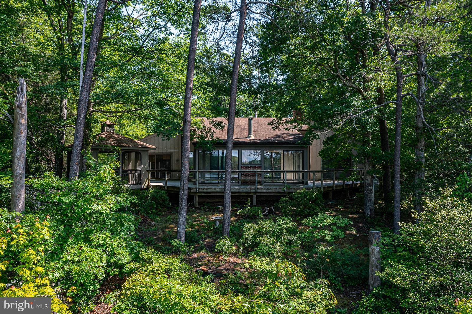 109 KINGFISHER CIRCLE
