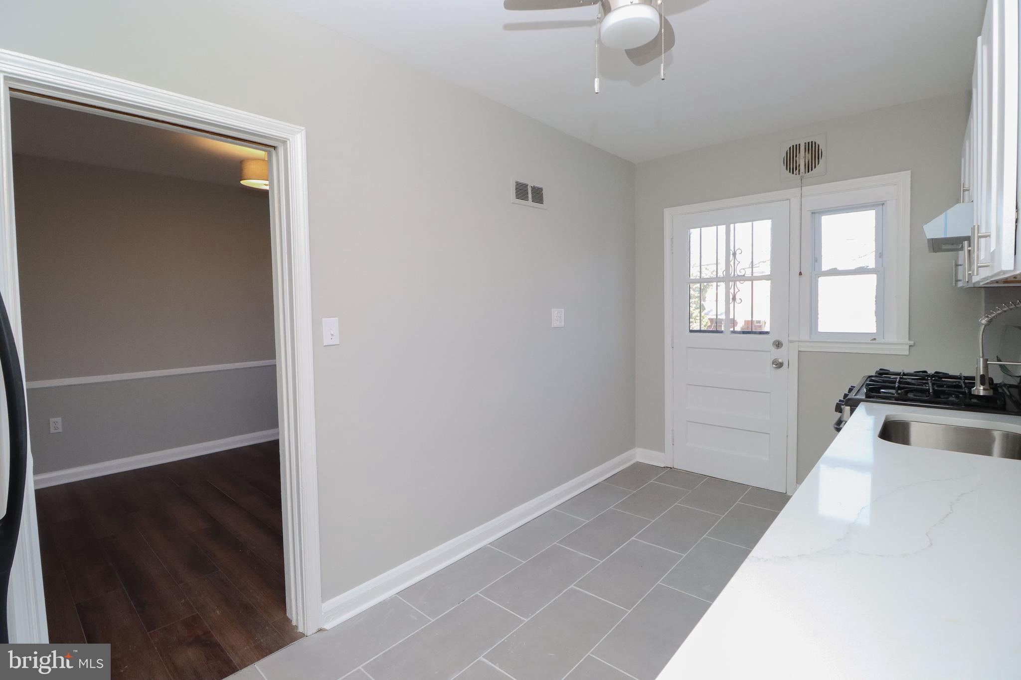 IDLEWOOD - Residential