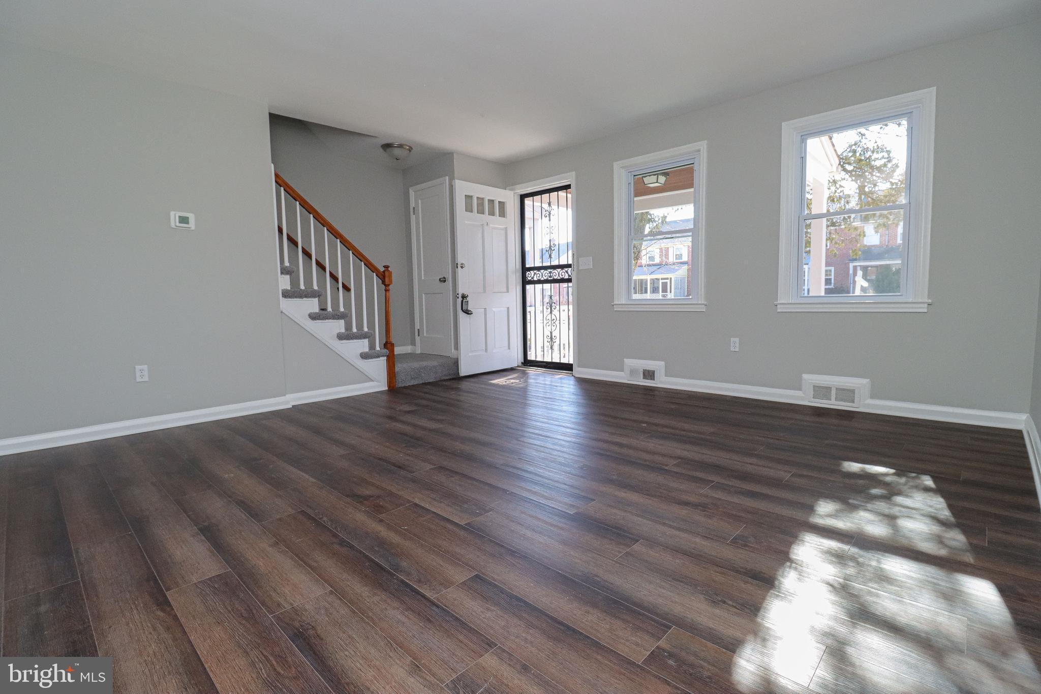 IDLEWOOD - Residential