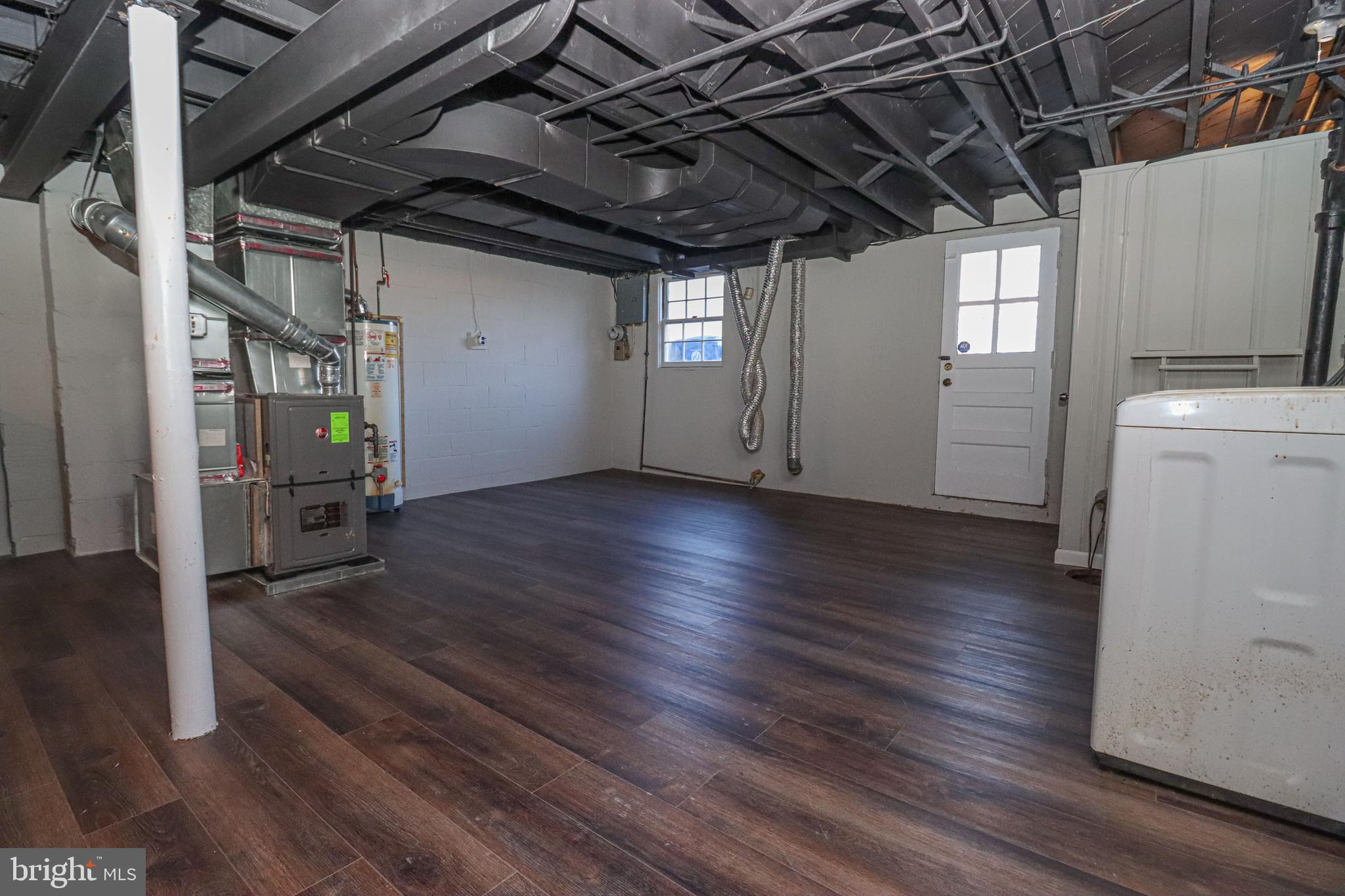 IDLEWOOD - Residential