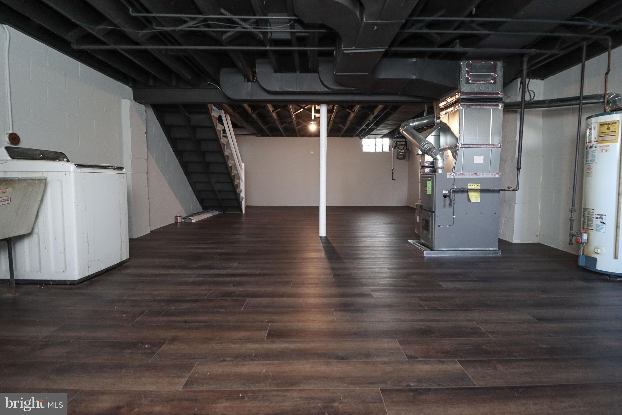 IDLEWOOD - Residential